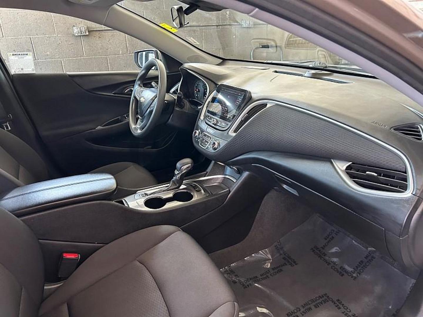 2024 GRAY Chevrolet Malibu (1G1ZD5ST5RF) with an 4-Cyl Turbo 1.5 Liter engine, Automatic CVT transmission, located at 412 Auto Vista Drive, Palmdale, CA, 93551, (661) 945-0620, 34.592636, -118.136681 - Photo#29