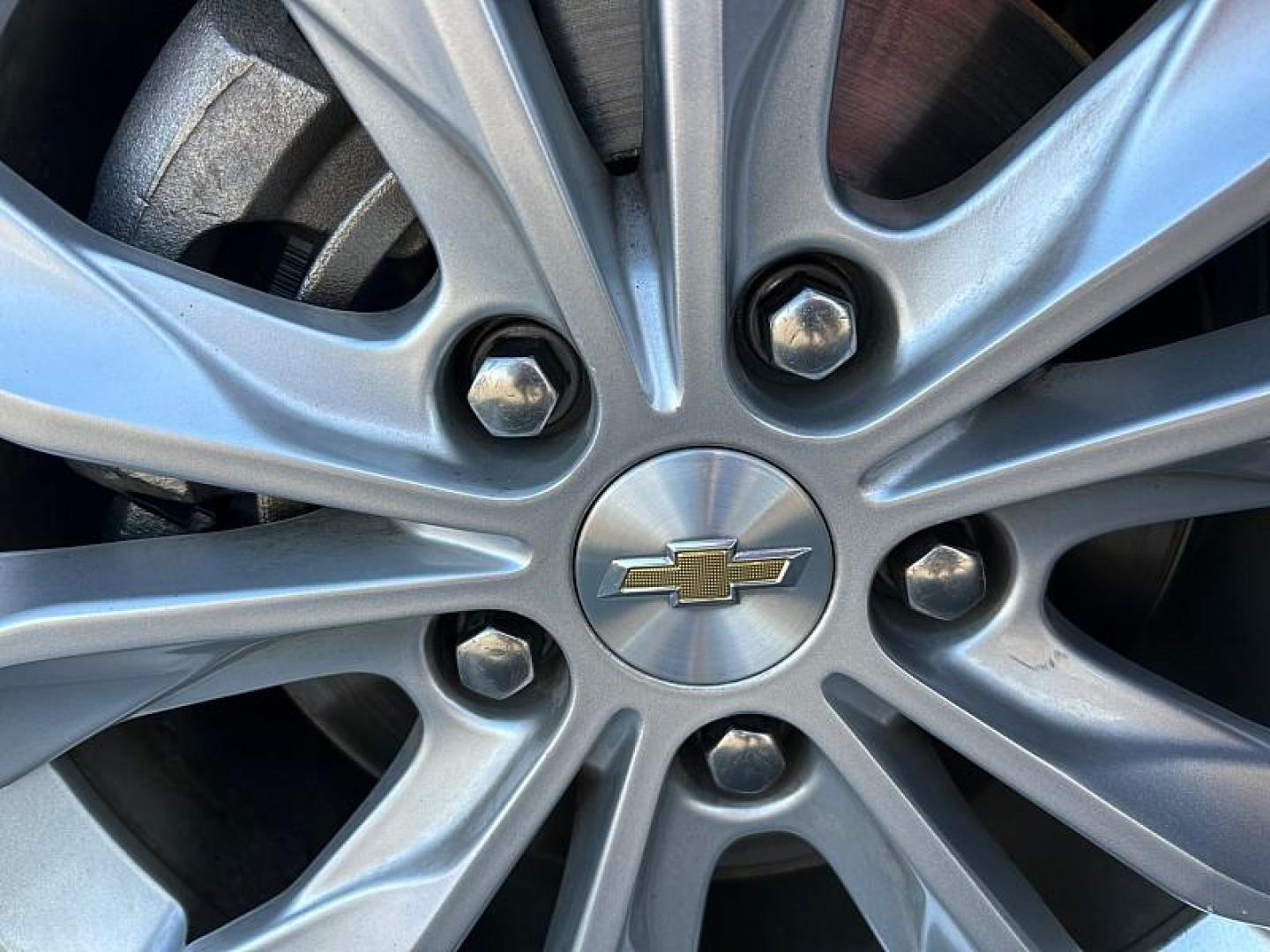 2024 GRAY Chevrolet Malibu (1G1ZD5ST5RF) with an 4-Cyl Turbo 1.5 Liter engine, Automatic CVT transmission, located at 412 Auto Vista Drive, Palmdale, CA, 93551, (661) 945-0620, 34.592636, -118.136681 - Photo#11