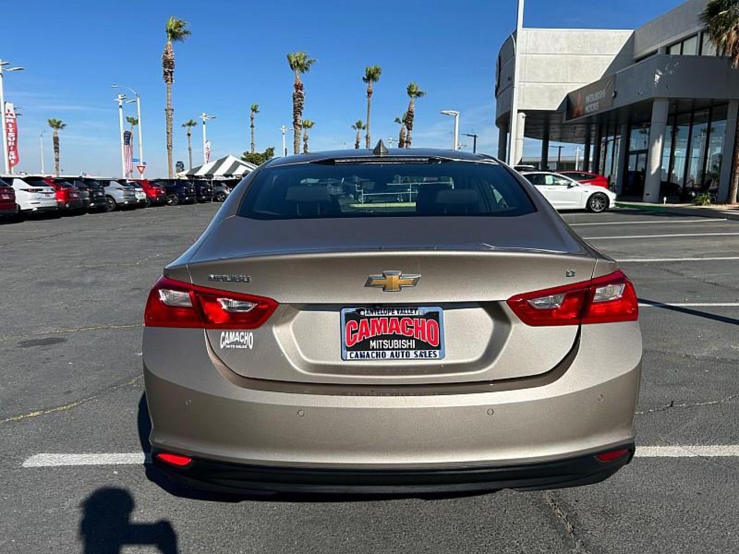 2024 GRAY Chevrolet Malibu (1G1ZD5ST5RF) with an 4-Cyl Turbo 1.5 Liter engine, Automatic CVT transmission, located at 412 Auto Vista Drive, Palmdale, CA, 93551, (661) 945-0620, 34.592636, -118.136681 - Photo#9