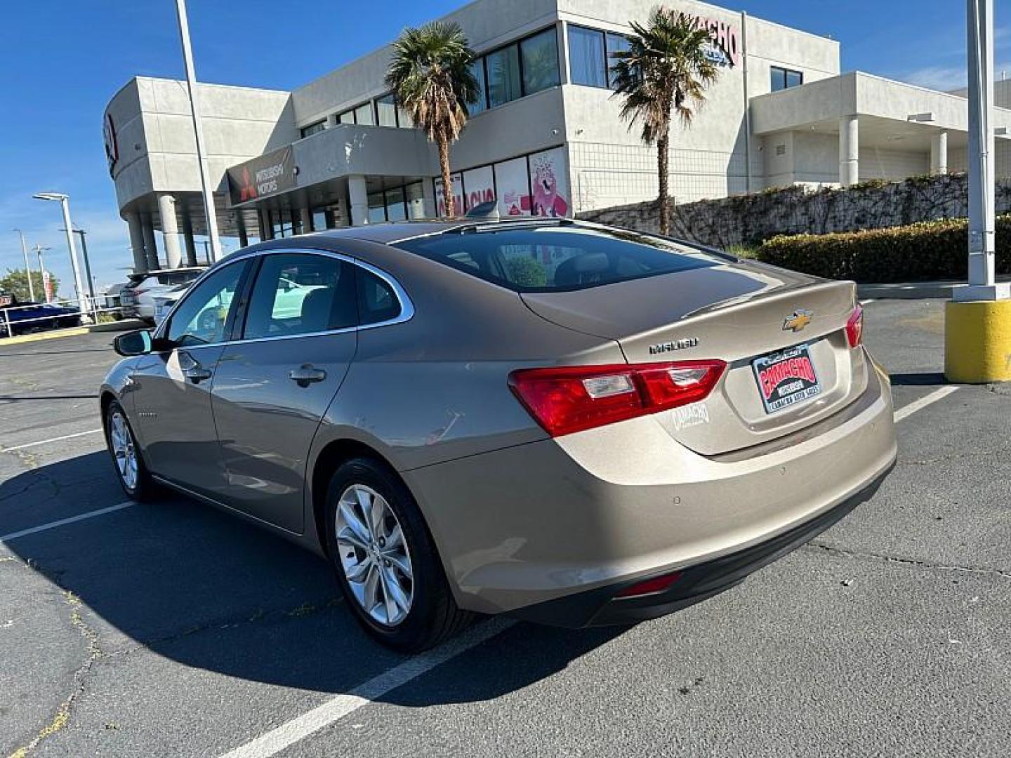 2024 GRAY Chevrolet Malibu (1G1ZD5ST5RF) with an 4-Cyl Turbo 1.5 Liter engine, Automatic CVT transmission, located at 412 Auto Vista Drive, Palmdale, CA, 93551, (661) 945-0620, 34.592636, -118.136681 - Photo#4