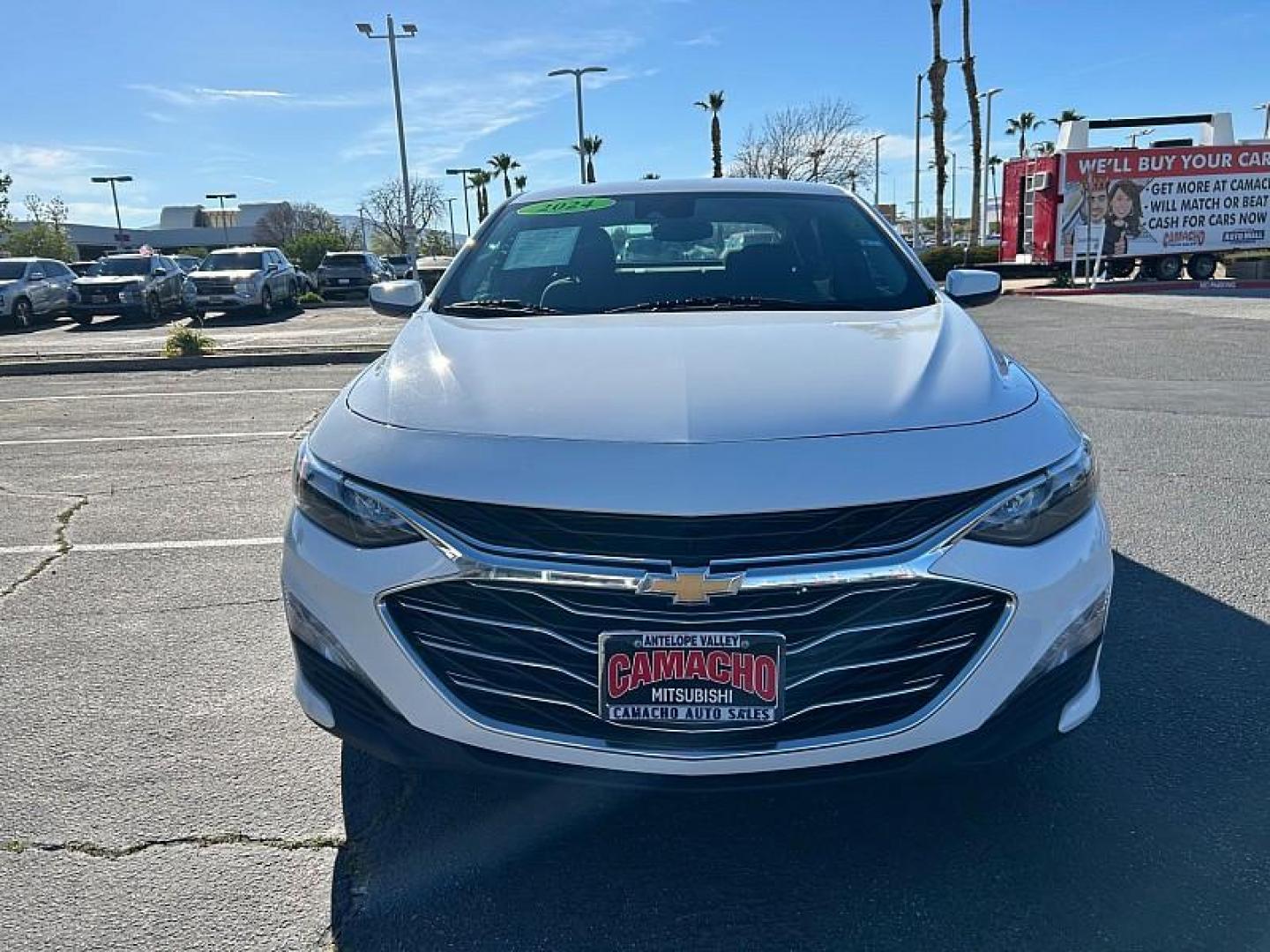 2024 WHITE Chevrolet Malibu (1G1ZD5ST7RF) with an 4-Cyl Turbo 1.5 Liter engine, Automatic CVT transmission, located at 412 Auto Vista Drive, Palmdale, CA, 93551, (661) 945-0620, 34.592636, -118.136681 - Photo#28
