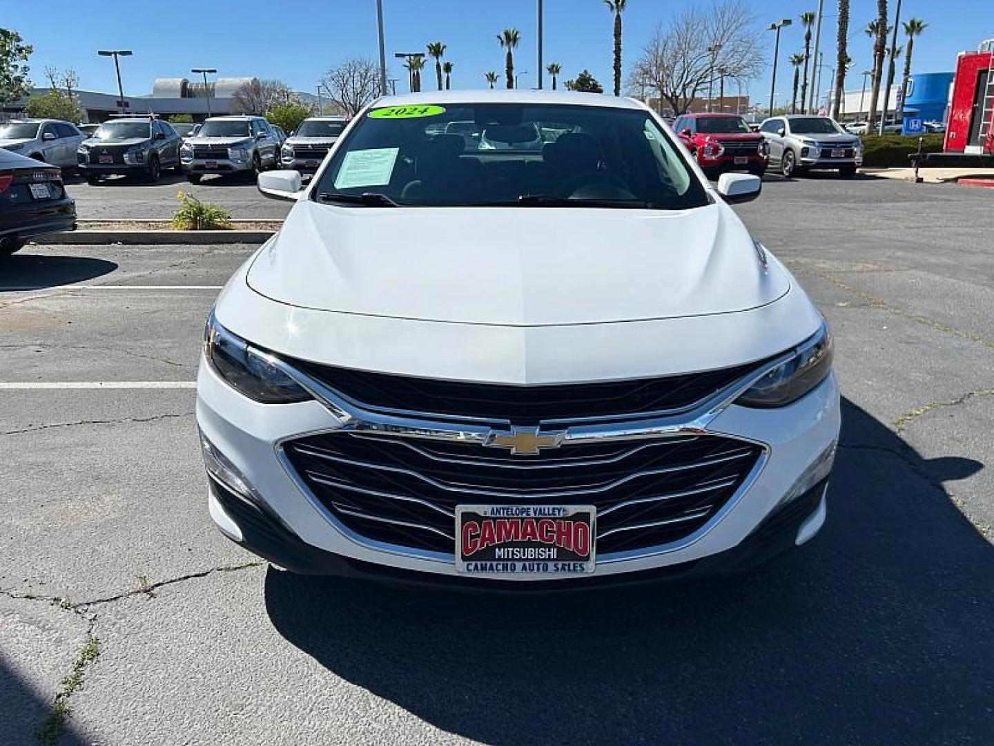 2024 white Chevrolet Malibu (1G1ZD5ST0RF) with an 4-Cyl Turbo 1.5 Liter engine, Automatic CVT transmission, located at 412 Auto Vista Drive, Palmdale, CA, 93551, (661) 945-0620, 34.592636, -118.136681 - Photo#6