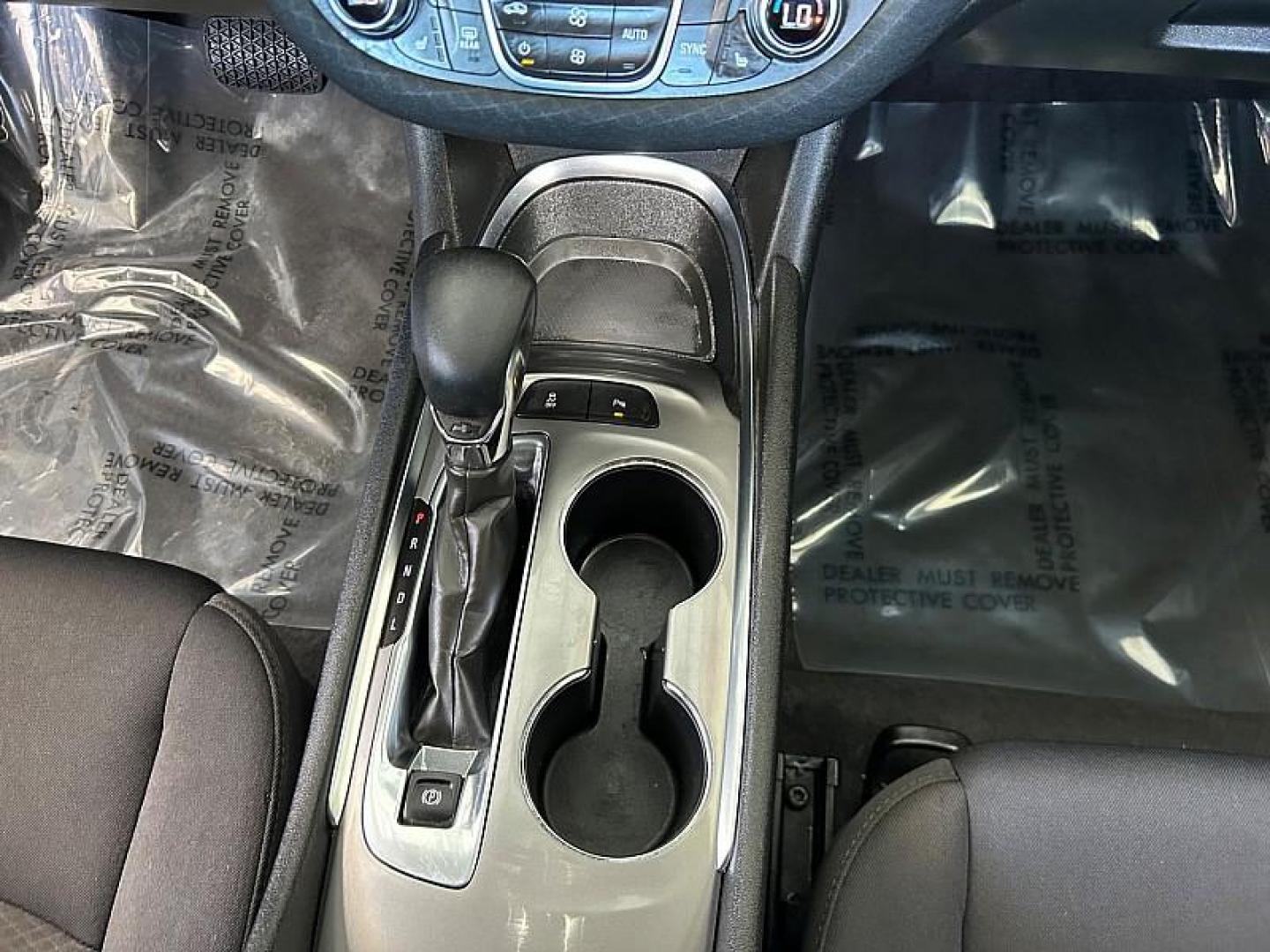 2024 white Chevrolet Malibu (1G1ZD5ST0RF) with an 4-Cyl Turbo 1.5 Liter engine, Automatic CVT transmission, located at 412 Auto Vista Drive, Palmdale, CA, 93551, (661) 945-0620, 34.592636, -118.136681 - Photo#19