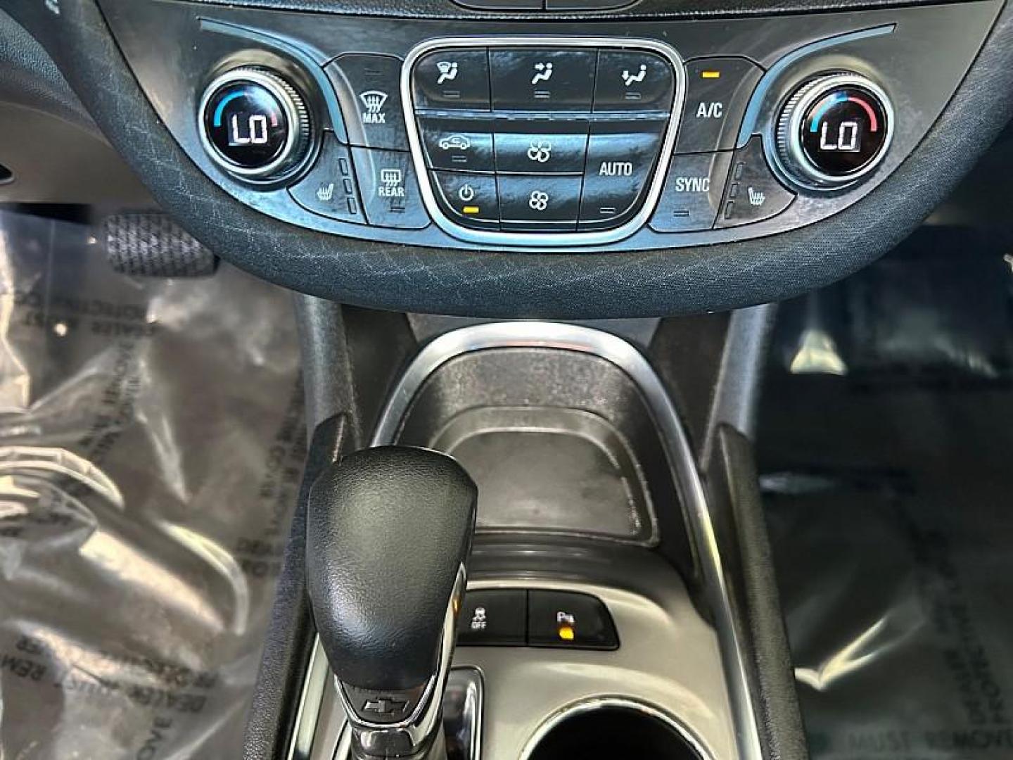 2024 white Chevrolet Malibu (1G1ZD5ST0RF) with an 4-Cyl Turbo 1.5 Liter engine, Automatic CVT transmission, located at 412 Auto Vista Drive, Palmdale, CA, 93551, (661) 945-0620, 34.592636, -118.136681 - Photo#20