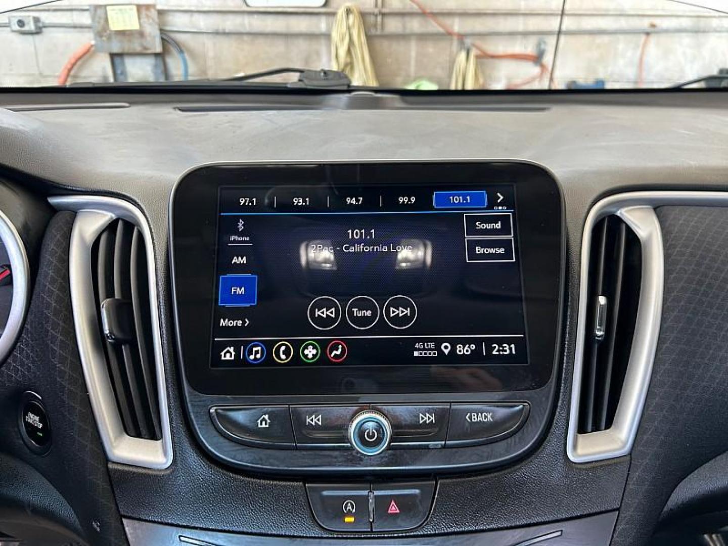 2024 white Chevrolet Malibu (1G1ZD5ST0RF) with an 4-Cyl Turbo 1.5 Liter engine, Automatic CVT transmission, located at 412 Auto Vista Drive, Palmdale, CA, 93551, (661) 945-0620, 34.592636, -118.136681 - Photo#21