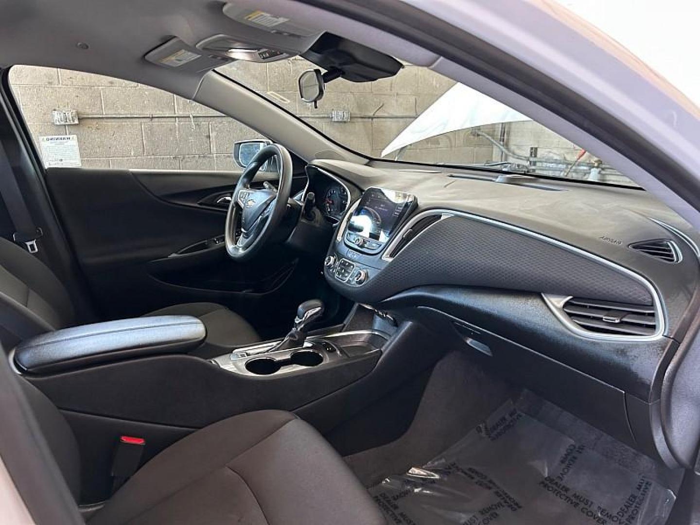 2024 white Chevrolet Malibu (1G1ZD5ST0RF) with an 4-Cyl Turbo 1.5 Liter engine, Automatic CVT transmission, located at 412 Auto Vista Drive, Palmdale, CA, 93551, (661) 945-0620, 34.592636, -118.136681 - Photo#26