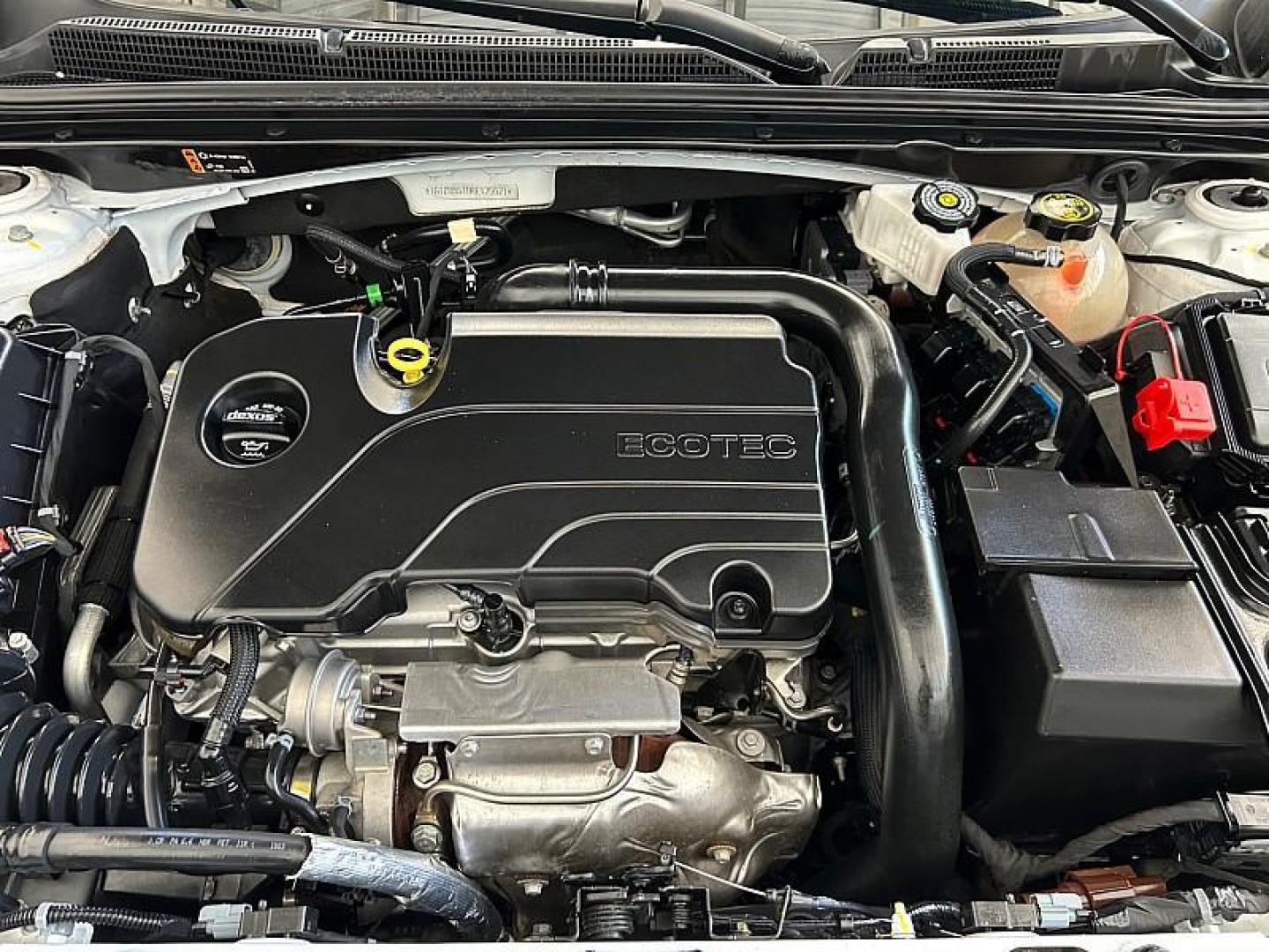 2024 white Chevrolet Malibu (1G1ZD5ST0RF) with an 4-Cyl Turbo 1.5 Liter engine, Automatic CVT transmission, located at 412 Auto Vista Drive, Palmdale, CA, 93551, (661) 945-0620, 34.592636, -118.136681 - Photo#31