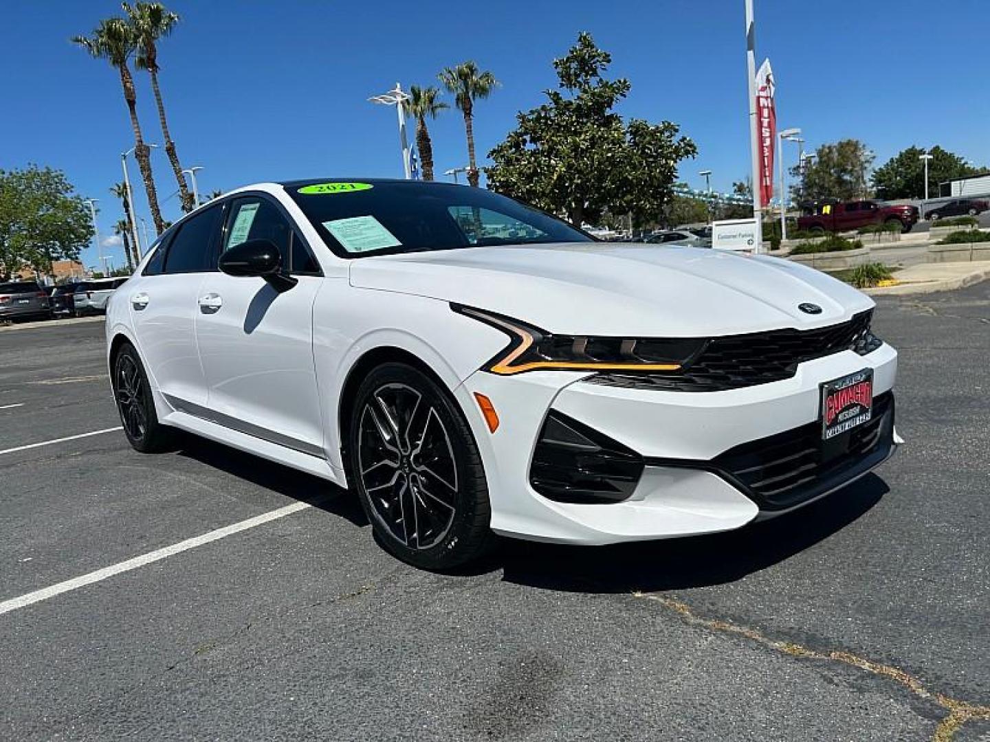 2021 WHITE Kia K5 (5XXG44J83MG) with an 4-Cyl Turbo 2.5 Liter engine, Automatic 8-Spd DCT transmission, located at 412 Auto Vista Drive, Palmdale, CA, 93551, (661) 945-0620, 34.592636, -118.136681 - Photo#0