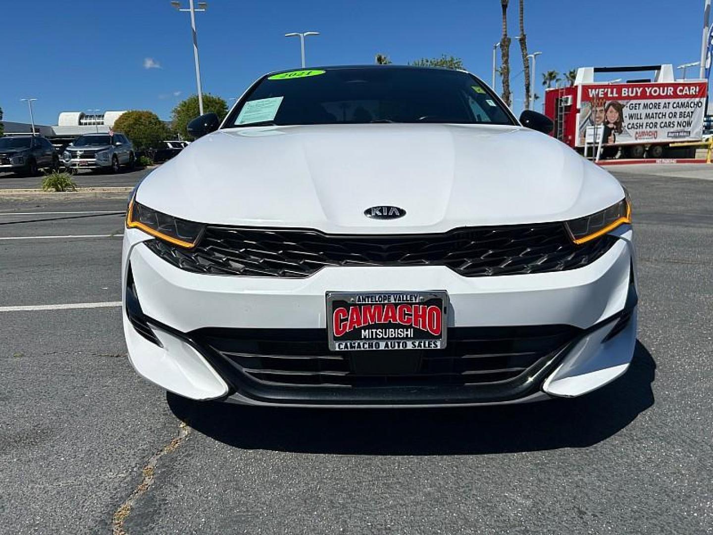 2021 WHITE Kia K5 (5XXG44J83MG) with an 4-Cyl Turbo 2.5 Liter engine, Automatic 8-Spd DCT transmission, located at 412 Auto Vista Drive, Palmdale, CA, 93551, (661) 945-0620, 34.592636, -118.136681 - Photo#3
