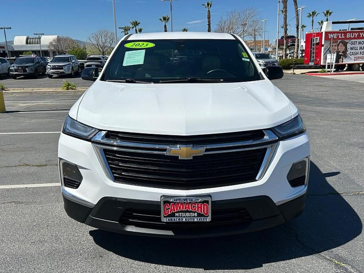 2023 WHITE Chevrolet Traverse (1GNEVFKWXPJ) with an V6 3.6 Liter engine, Automatic 9-Spd transmission, located at 412 Auto Vista Drive, Palmdale, CA, 93551, (661) 945-0620, 34.592636, -118.136681 - Photo#1