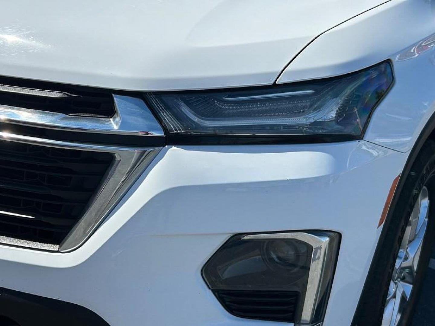 2023 WHITE Chevrolet Traverse (1GNEVFKWXPJ) with an V6 3.6 Liter engine, Automatic 9-Spd transmission, located at 412 Auto Vista Drive, Palmdale, CA, 93551, (661) 945-0620, 34.592636, -118.136681 - Photo#13