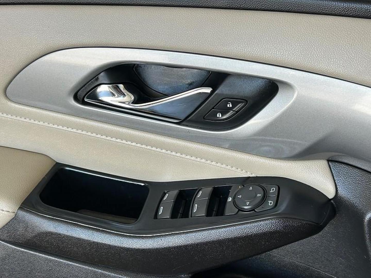 2023 WHITE Chevrolet Traverse (1GNEVFKWXPJ) with an V6 3.6 Liter engine, Automatic 9-Spd transmission, located at 412 Auto Vista Drive, Palmdale, CA, 93551, (661) 945-0620, 34.592636, -118.136681 - Photo#28