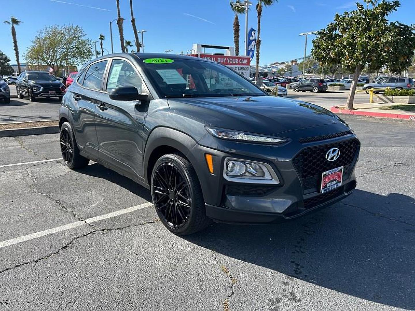 2021 GRAY Hyundai Kona (KM8K12AA7MU) with an 4-Cyl 2.0 Liter engine, Automatic 6-Spd w/Shiftronic transmission, located at 412 Auto Vista Drive, Palmdale, CA, 93551, (661) 945-0620, 34.592636, -118.136681 - Photo#0