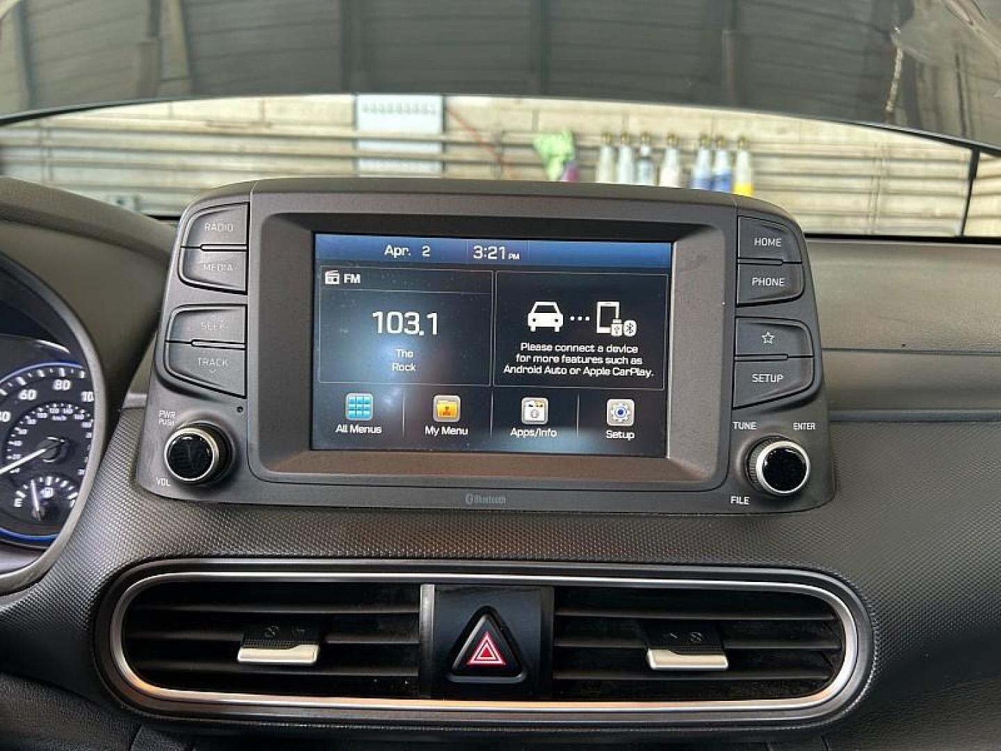 2021 GRAY Hyundai Kona (KM8K12AA7MU) with an 4-Cyl 2.0 Liter engine, Automatic 6-Spd w/Shiftronic transmission, located at 412 Auto Vista Drive, Palmdale, CA, 93551, (661) 945-0620, 34.592636, -118.136681 - Photo#23