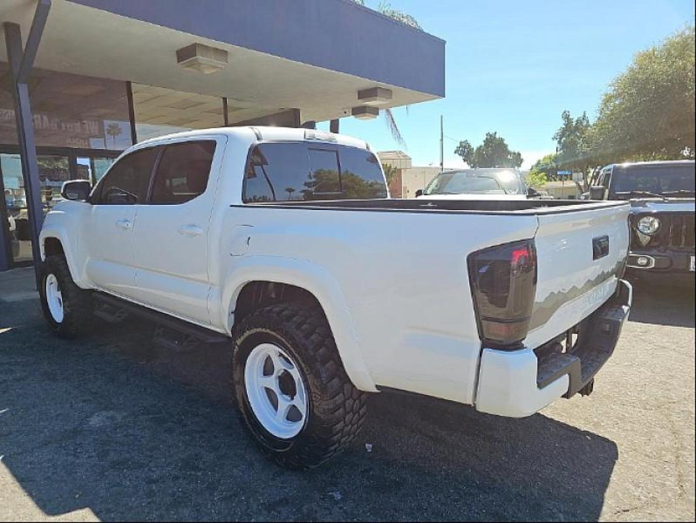 2023 WHITE Toyota Tacoma 2WD (3TMAZ5CN6PM) with an V6 3.5 Liter engine, Automatic 6-Spd transmission, located at 412 Auto Vista Drive, Palmdale, CA, 93551, (661) 945-0620, 34.592636, -118.136681 - Photo#3