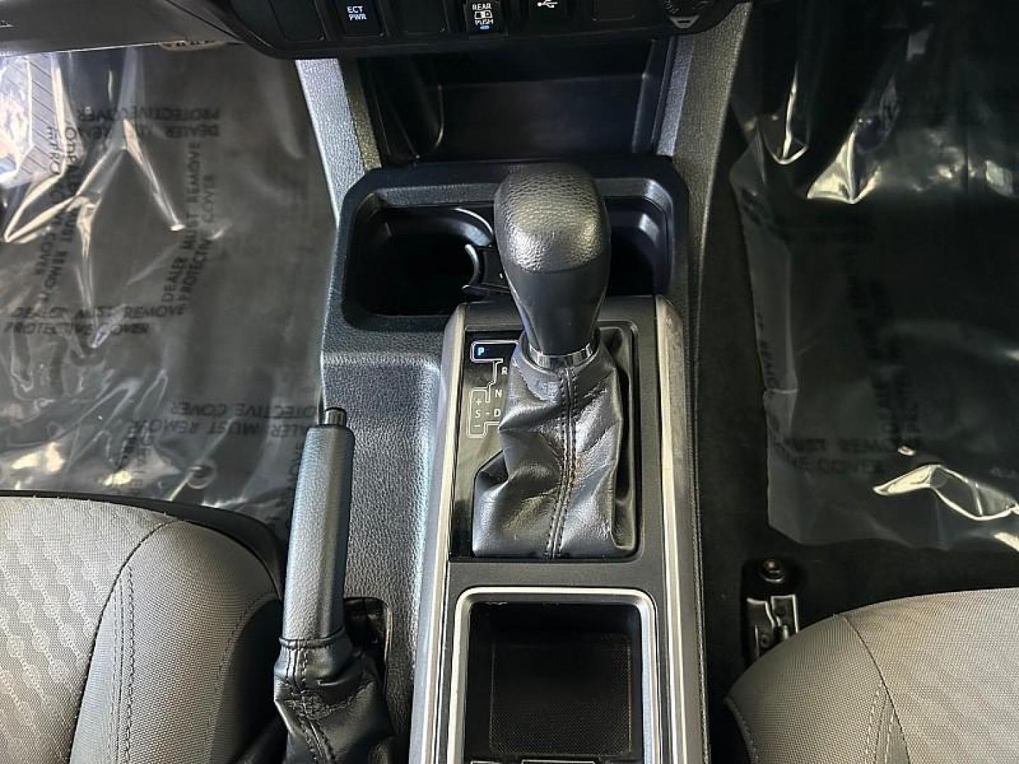 2023 WHITE Toyota Tacoma 2WD (3TMAZ5CN6PM) with an V6 3.5 Liter engine, Automatic 6-Spd transmission, located at 412 Auto Vista Drive, Palmdale, CA, 93551, (661) 945-0620, 34.592636, -118.136681 - Photo#23