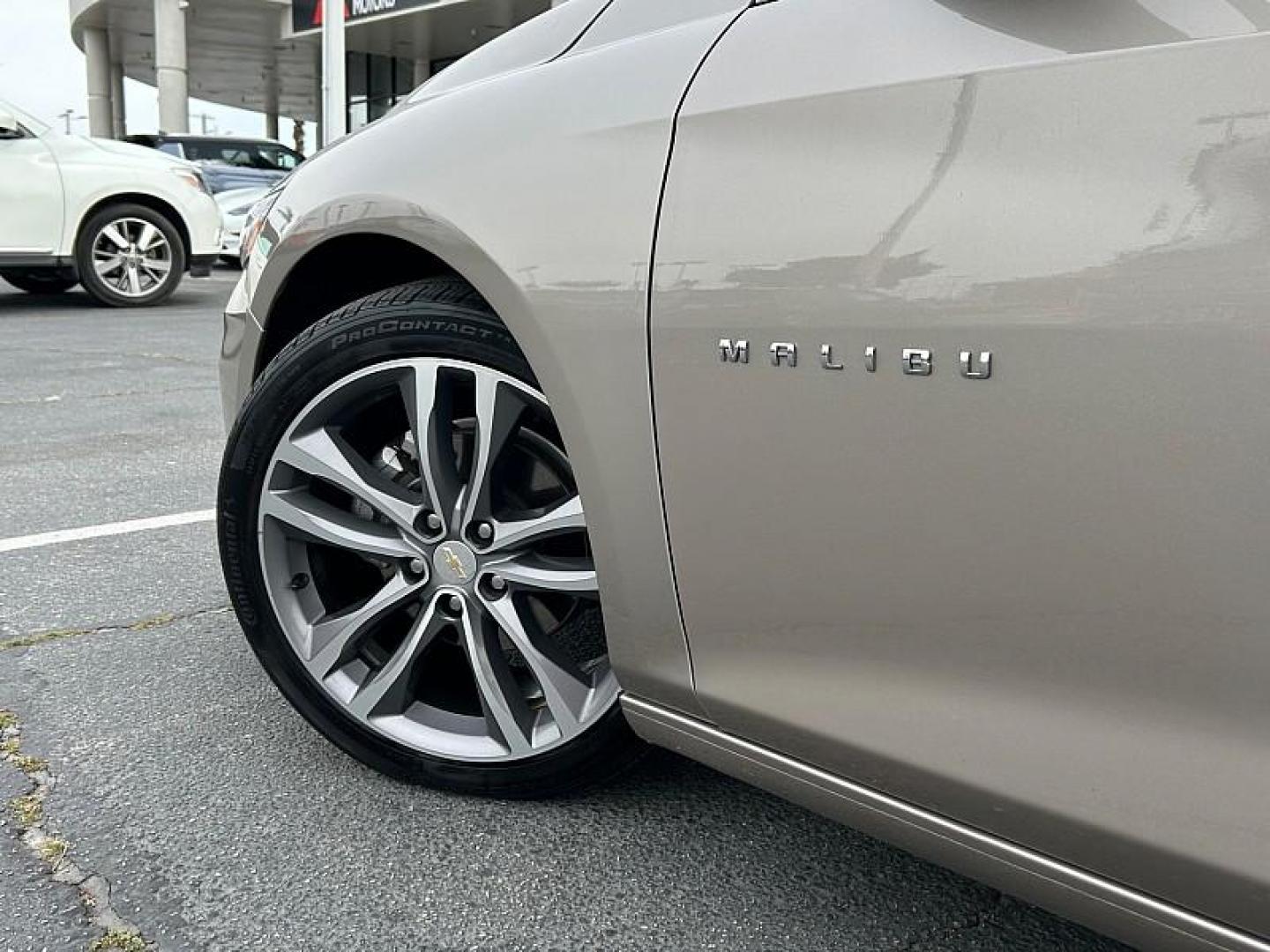 2024 GRAY Ford Expedition (1FMJU1K80RE) with an V6 EcoBoost Twin Turbo 3.5 Liter engine, Automatic 10-Spd w/SelectShift transmission, located at 412 Auto Vista Drive, Palmdale, CA, 93551, (661) 945-0620, 34.592636, -118.136681 - Photo#13