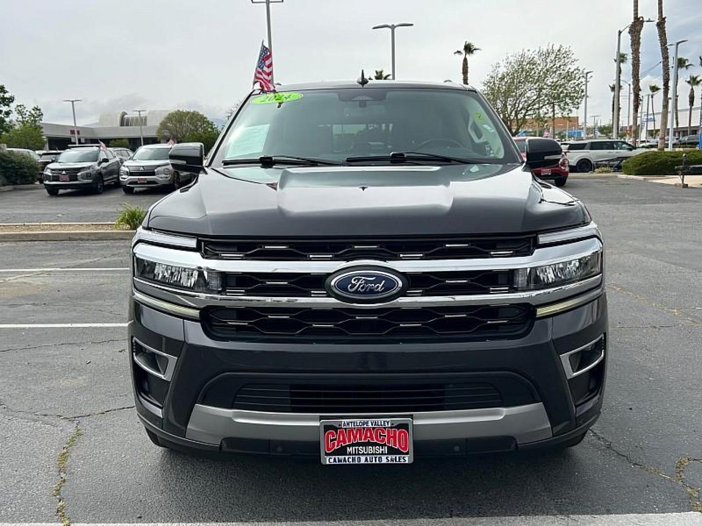 2024 GRAY Ford Expedition (1FMJU1K80RE) with an V6 EcoBoost Twin Turbo 3.5 Liter engine, Automatic 10-Spd w/SelectShift transmission, located at 412 Auto Vista Drive, Palmdale, CA, 93551, (661) 945-0620, 34.592636, -118.136681 - Photo#4