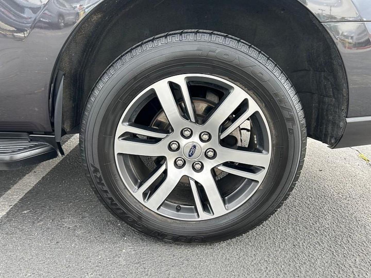 2024 GRAY Ford Expedition (1FMJU1K80RE) with an V6 EcoBoost Twin Turbo 3.5 Liter engine, Automatic 10-Spd w/SelectShift transmission, located at 412 Auto Vista Drive, Palmdale, CA, 93551, (661) 945-0620, 34.592636, -118.136681 - Photo#32