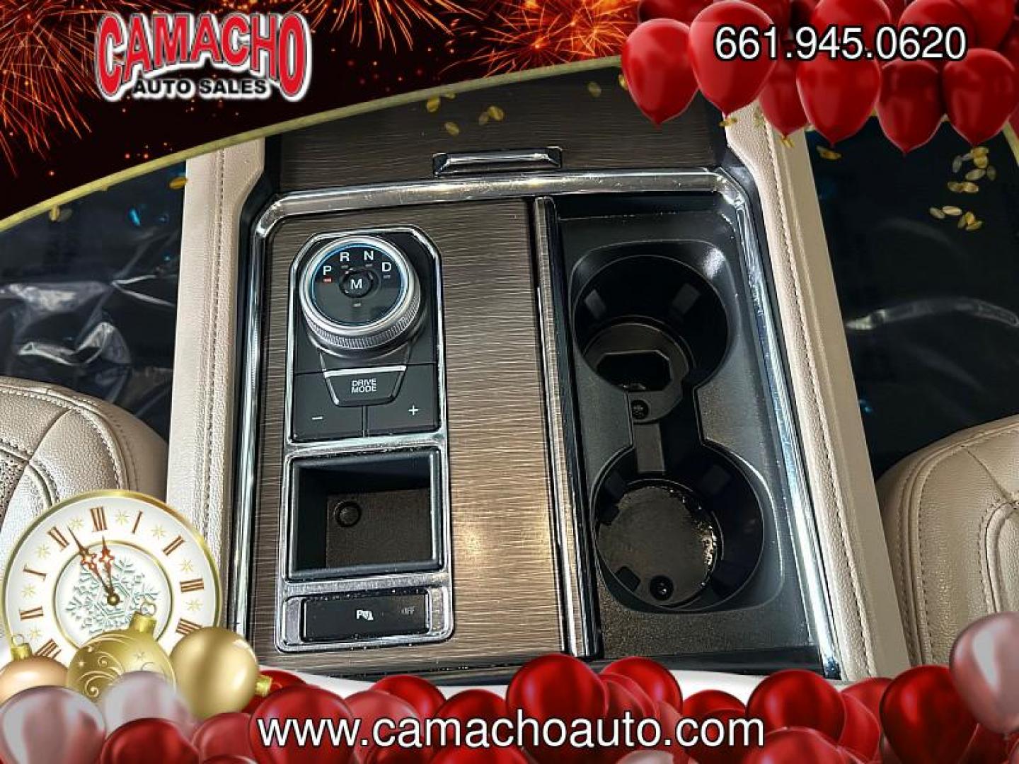 2024 GRAY Ford Expedition (1FMJU1K80RE) with an V6 EcoBoost Twin Turbo 3.5 Liter engine, Automatic 10-Spd w/SelectShift transmission, located at 412 Auto Vista Drive, Palmdale, CA, 93551, (661) 945-0620, 34.592636, -118.136681 - Photo#19
