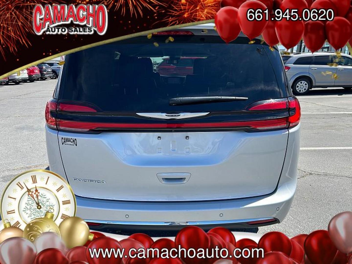2024 SILVER Chrysler Pacifica (2C4RC1BG2RR) with an V6 3.6 Liter engine, Automatic 9-Spd transmission, located at 412 Auto Vista Drive, Palmdale, CA, 93551, (661) 945-0620, 34.592636, -118.136681 - Photo#3