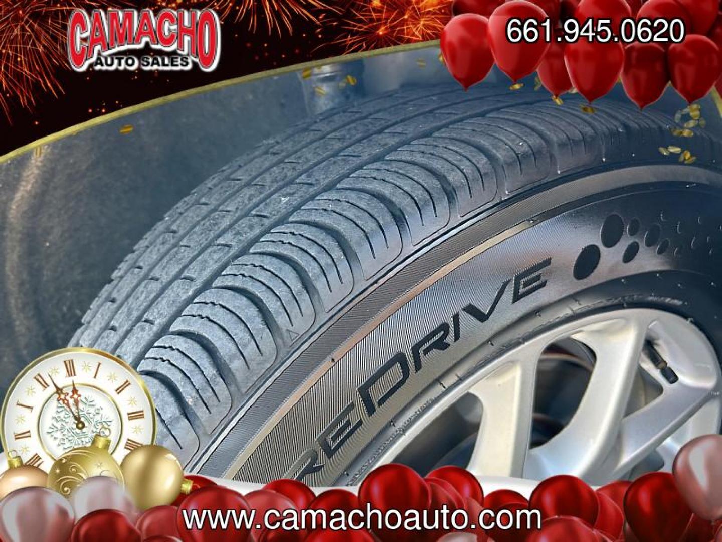 2024 SILVER Chrysler Pacifica (2C4RC1BG2RR) with an V6 3.6 Liter engine, Automatic 9-Spd transmission, located at 412 Auto Vista Drive, Palmdale, CA, 93551, (661) 945-0620, 34.592636, -118.136681 - Photo#13