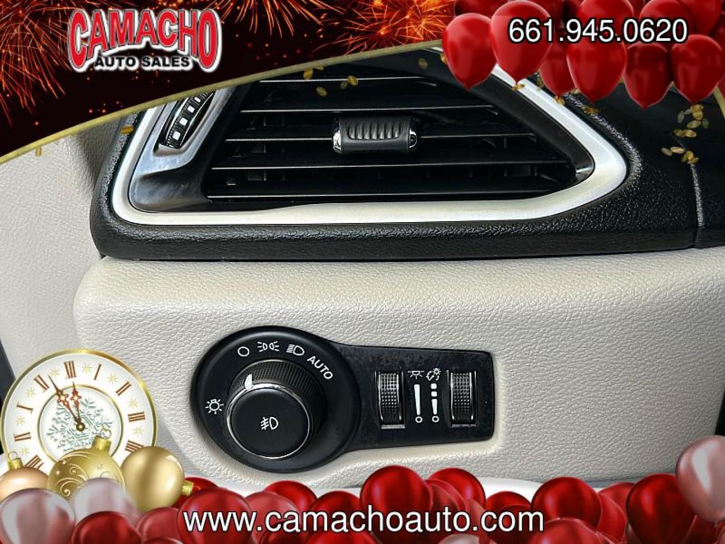 2024 SILVER Chrysler Pacifica (2C4RC1BG2RR) with an V6 3.6 Liter engine, Automatic 9-Spd transmission, located at 412 Auto Vista Drive, Palmdale, CA, 93551, (661) 945-0620, 34.592636, -118.136681 - Photo#26