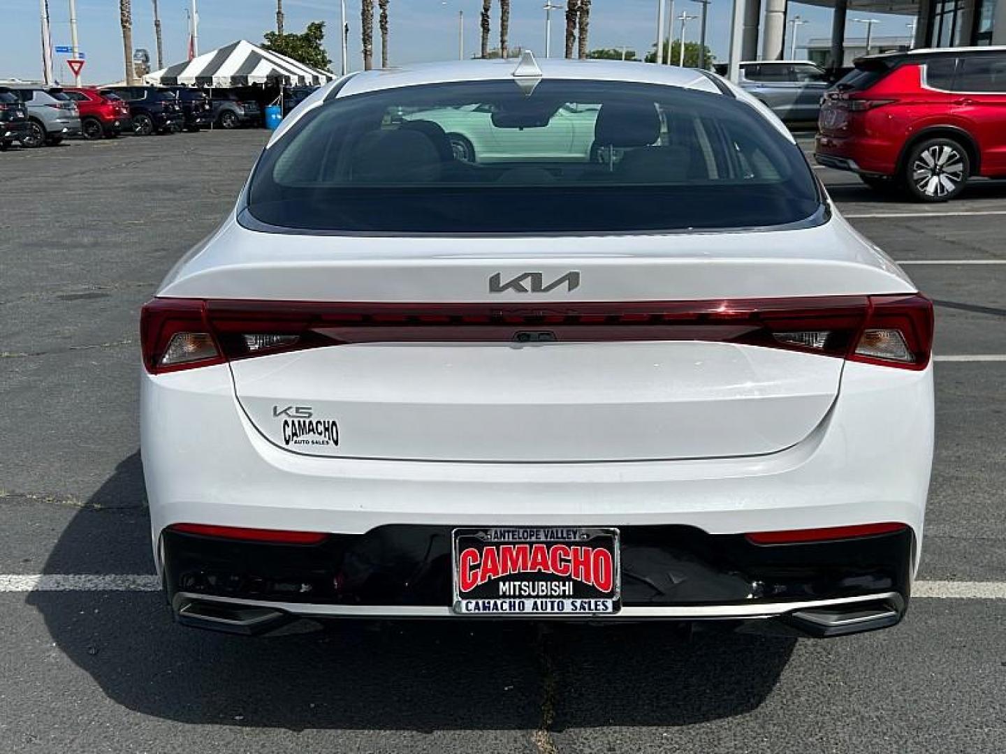 2023 WHITE Kia K5 (5XXG14J26PG) with an 4-Cyl Turbo 1.6 Liter engine, Automatic 8-Spd transmission, located at 412 Auto Vista Drive, Palmdale, CA, 93551, (661) 945-0620, 34.592636, -118.136681 - Photo#3