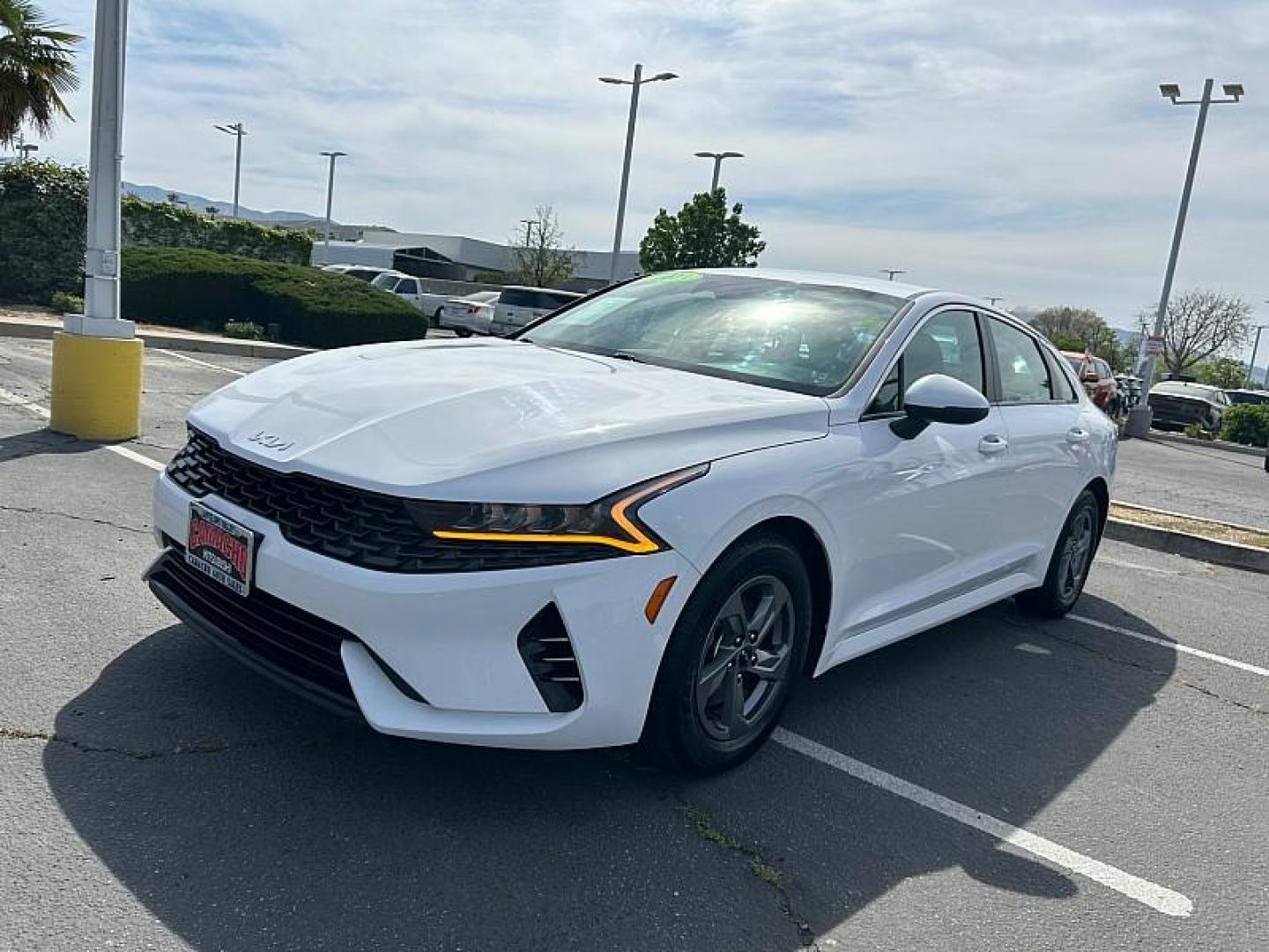 2023 WHITE Kia K5 (5XXG14J26PG) with an 4-Cyl Turbo 1.6 Liter engine, Automatic 8-Spd transmission, located at 412 Auto Vista Drive, Palmdale, CA, 93551, (661) 945-0620, 34.592636, -118.136681 - Photo#6