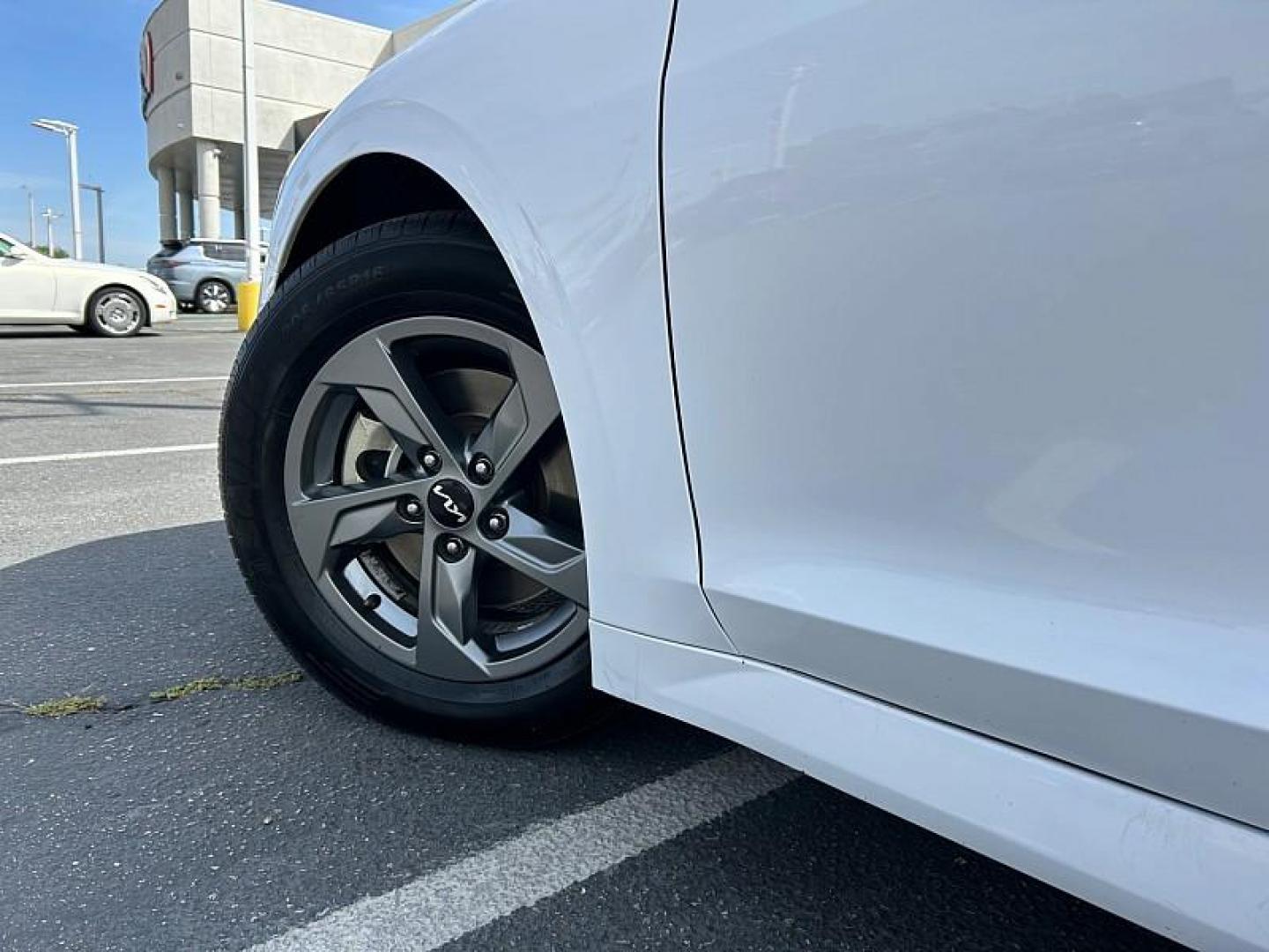 2023 WHITE Kia K5 (5XXG14J26PG) with an 4-Cyl Turbo 1.6 Liter engine, Automatic 8-Spd transmission, located at 412 Auto Vista Drive, Palmdale, CA, 93551, (661) 945-0620, 34.592636, -118.136681 - Photo#11