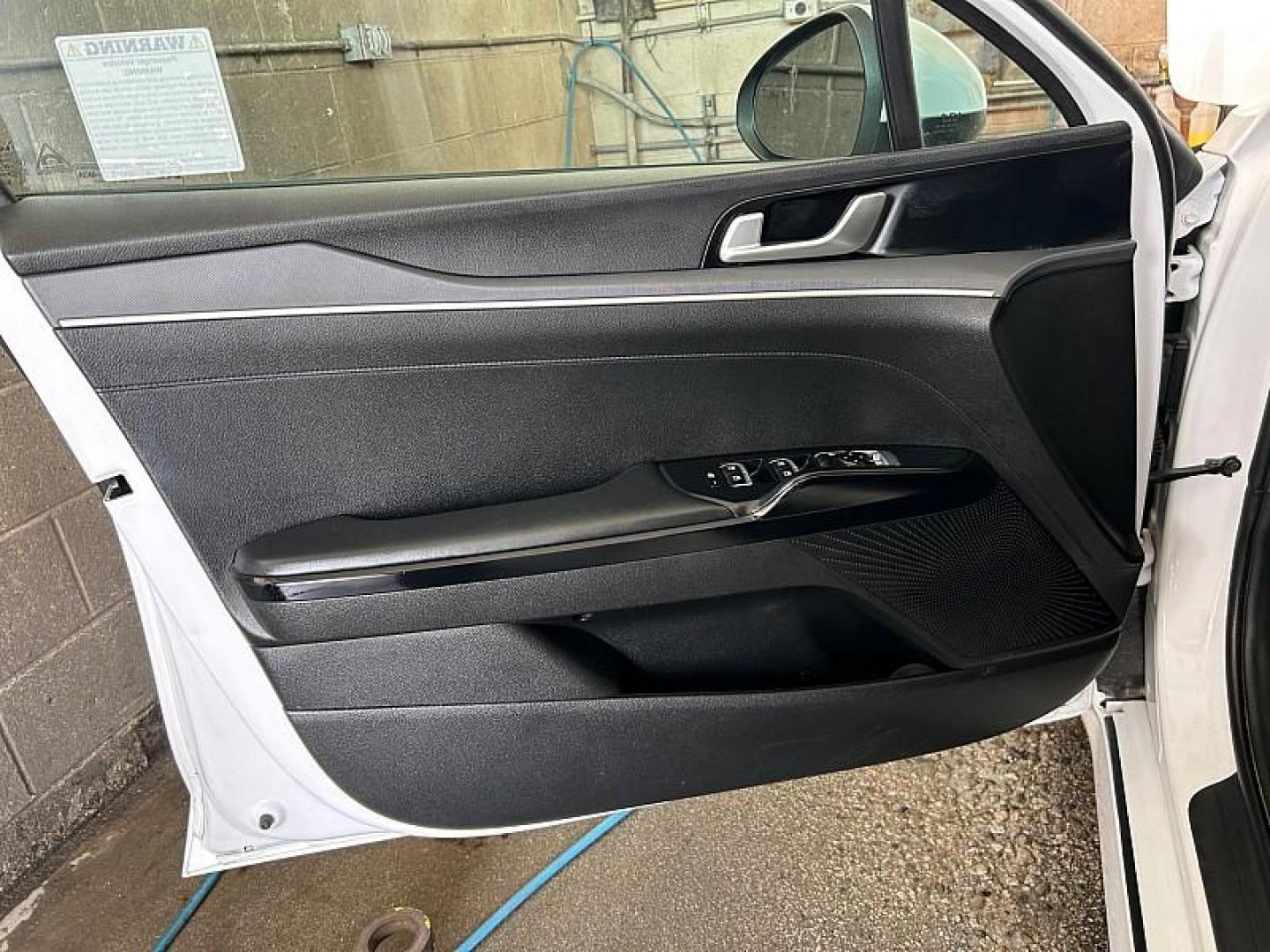 2023 WHITE Kia K5 (5XXG14J26PG) with an 4-Cyl Turbo 1.6 Liter engine, Automatic 8-Spd transmission, located at 412 Auto Vista Drive, Palmdale, CA, 93551, (661) 945-0620, 34.592636, -118.136681 - Photo#16