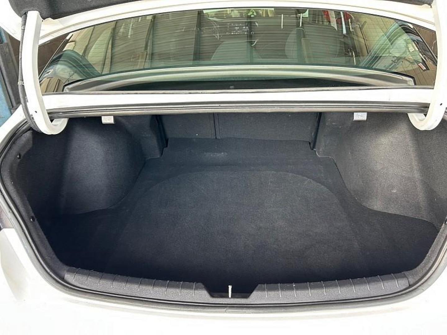 2023 WHITE Kia K5 (5XXG14J26PG) with an 4-Cyl Turbo 1.6 Liter engine, Automatic 8-Spd transmission, located at 412 Auto Vista Drive, Palmdale, CA, 93551, (661) 945-0620, 34.592636, -118.136681 - Photo#24