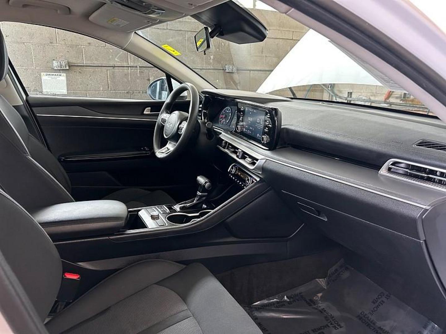 2023 WHITE Kia K5 (5XXG14J26PG) with an 4-Cyl Turbo 1.6 Liter engine, Automatic 8-Spd transmission, located at 412 Auto Vista Drive, Palmdale, CA, 93551, (661) 945-0620, 34.592636, -118.136681 - Photo#26