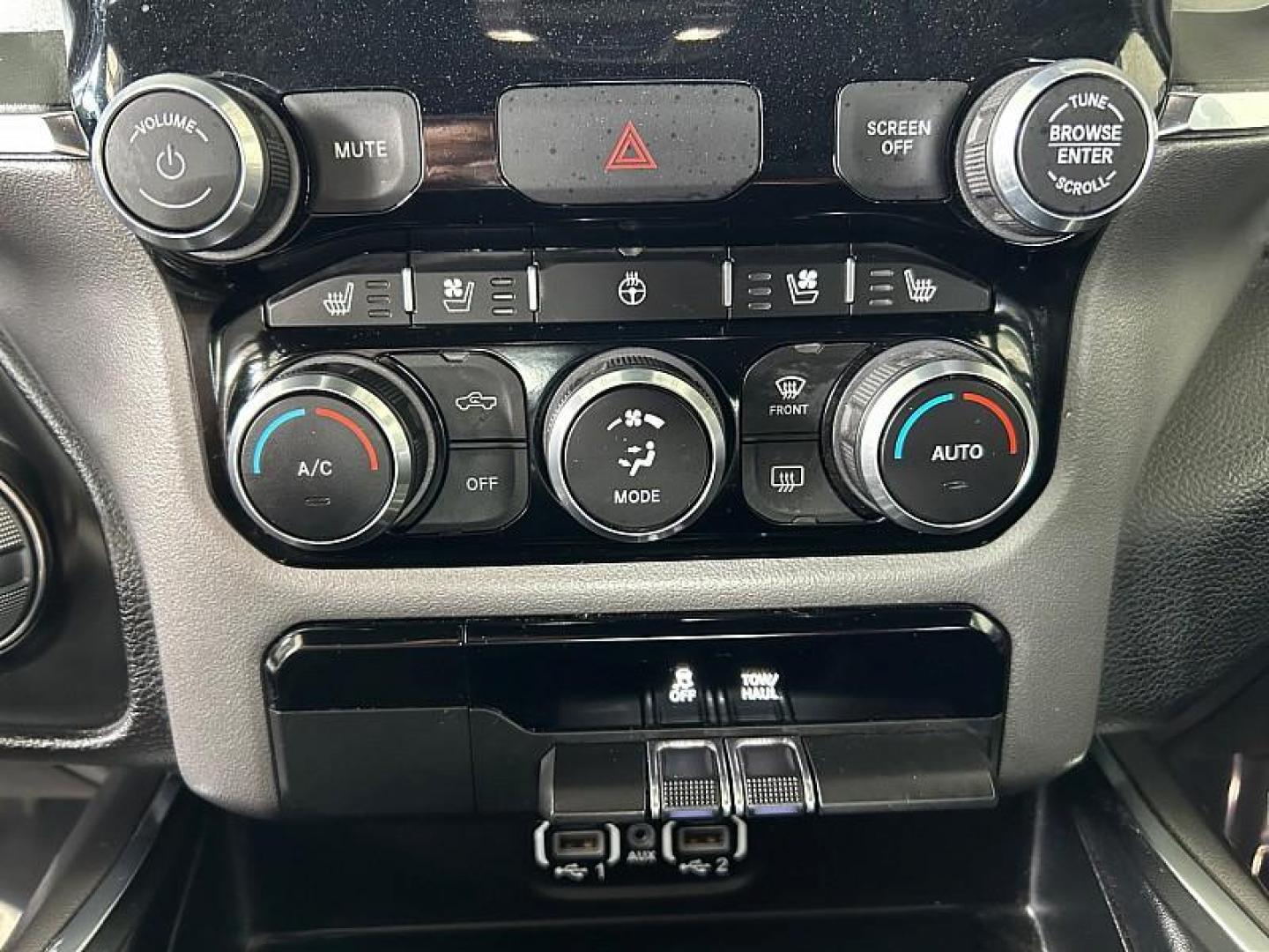 2024 WHITE Ram 1500 2WD (1C6RREJT7RN) with an 8-Cyl 5.7 Liter engine, Automatic 8-Spd transmission, located at 412 Auto Vista Drive, Palmdale, CA, 93551, (661) 945-0620, 34.592636, -118.136681 - Photo#20