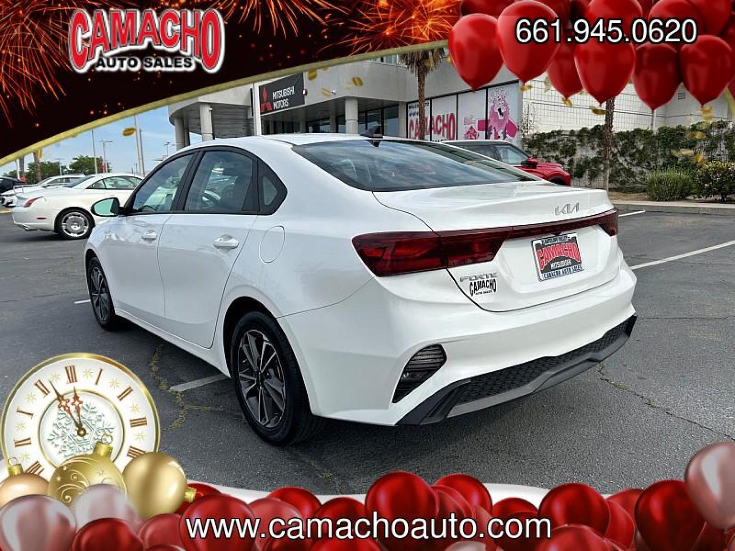 2024 WHITE Kia Forte (3KPF24AD9RE) with an 4-Cyl 2.0 Liter engine, Automatic IVT transmission, located at 412 Auto Vista Drive, Palmdale, CA, 93551, (661) 945-0620, 34.592636, -118.136681 - Photo#3