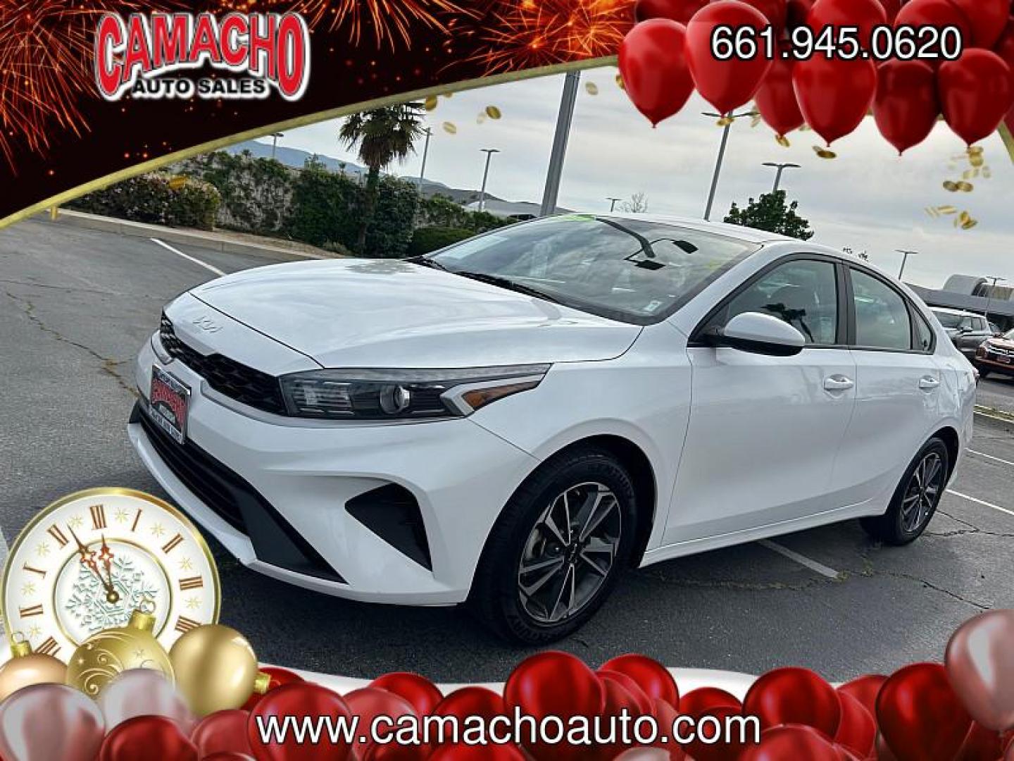 2024 WHITE Kia Forte (3KPF24AD9RE) with an 4-Cyl 2.0 Liter engine, Automatic IVT transmission, located at 412 Auto Vista Drive, Palmdale, CA, 93551, (661) 945-0620, 34.592636, -118.136681 - Photo#5