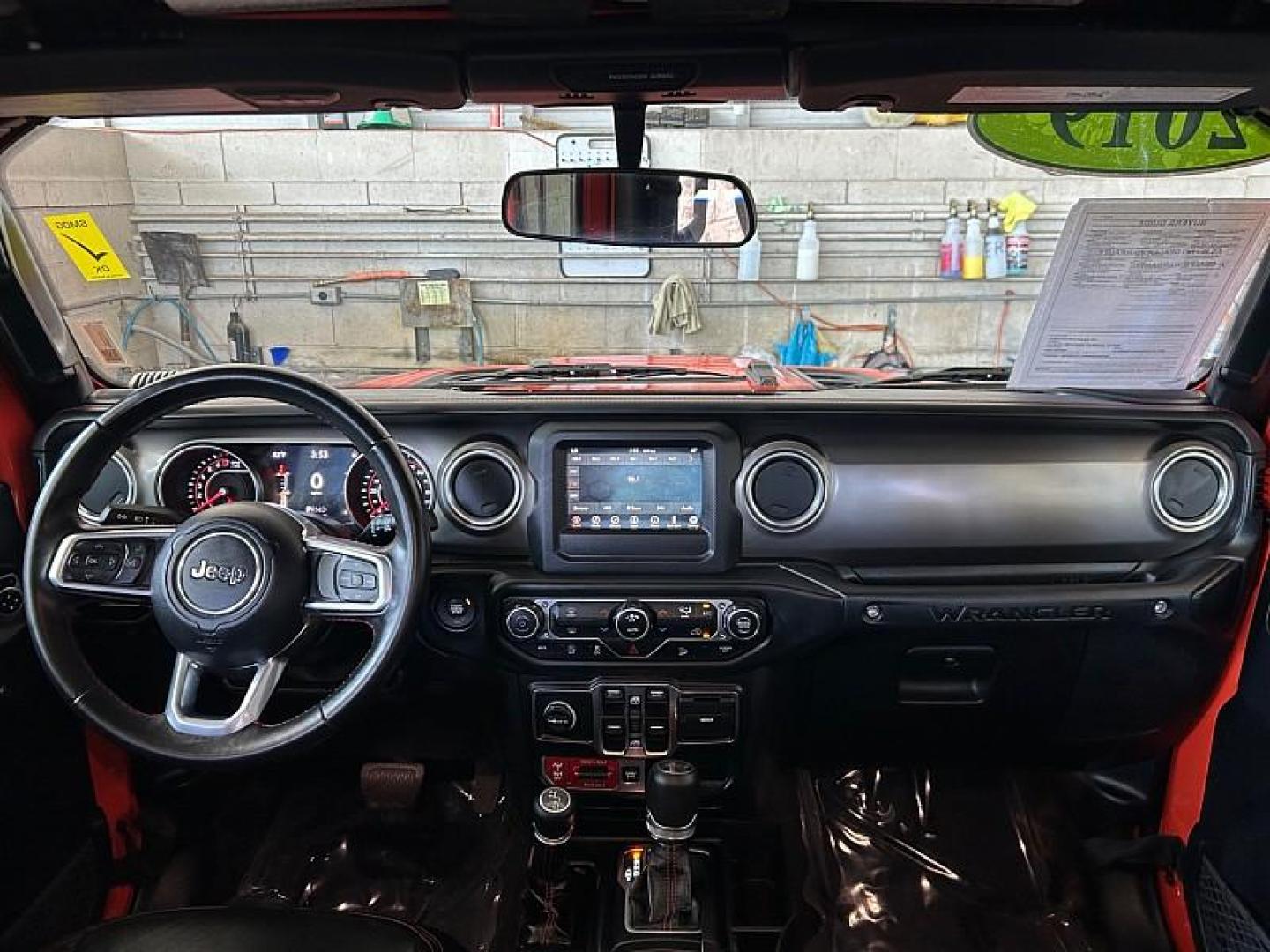 2019 ORANGE Jeep Wrangler Unlimited (1C4HJXFG1KW) with an 6-Cyl 3.6 Liter engine, Automatic transmission, located at 412 Auto Vista Drive, Palmdale, CA, 93551, (661) 945-0620, 34.592636, -118.136681 - Photo#22
