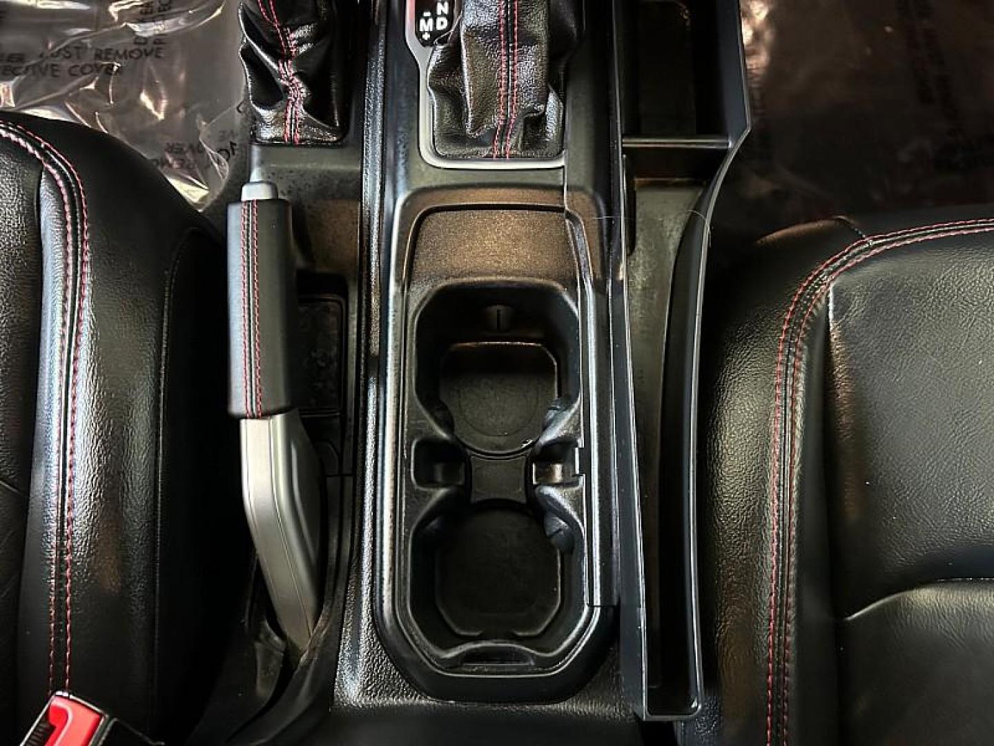2019 ORANGE Jeep Wrangler Unlimited (1C4HJXFG1KW) with an 6-Cyl 3.6 Liter engine, Automatic transmission, located at 412 Auto Vista Drive, Palmdale, CA, 93551, (661) 945-0620, 34.592636, -118.136681 - Photo#24