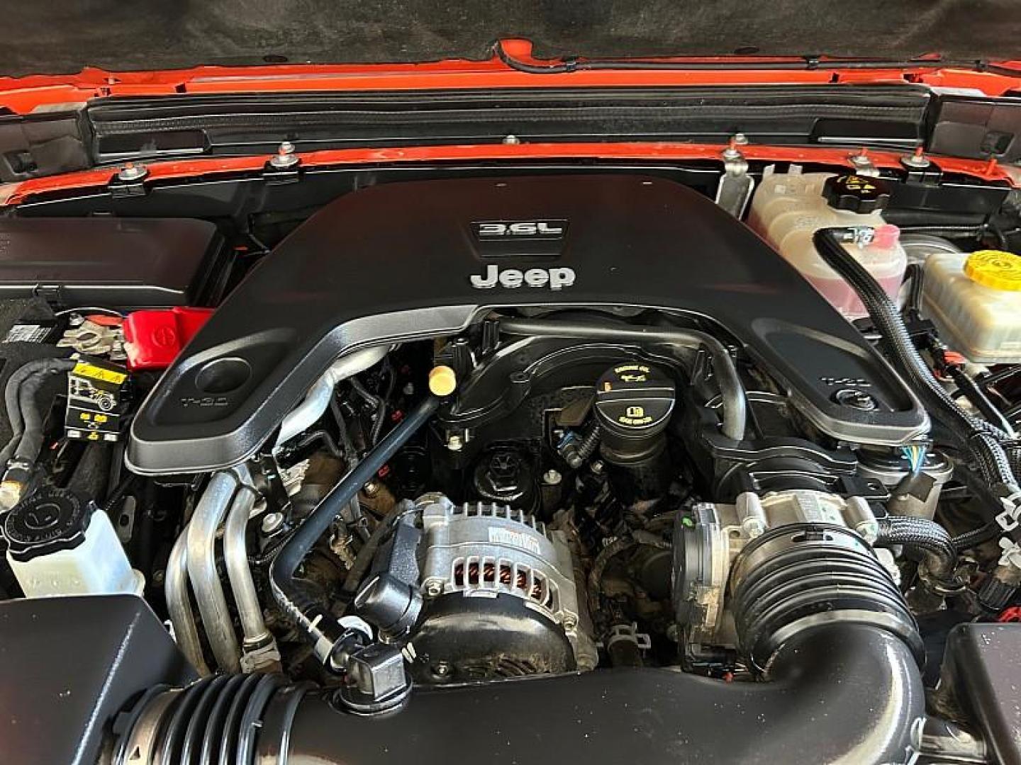 2019 ORANGE Jeep Wrangler Unlimited (1C4HJXFG1KW) with an 6-Cyl 3.6 Liter engine, Automatic transmission, located at 412 Auto Vista Drive, Palmdale, CA, 93551, (661) 945-0620, 34.592636, -118.136681 - Photo#30
