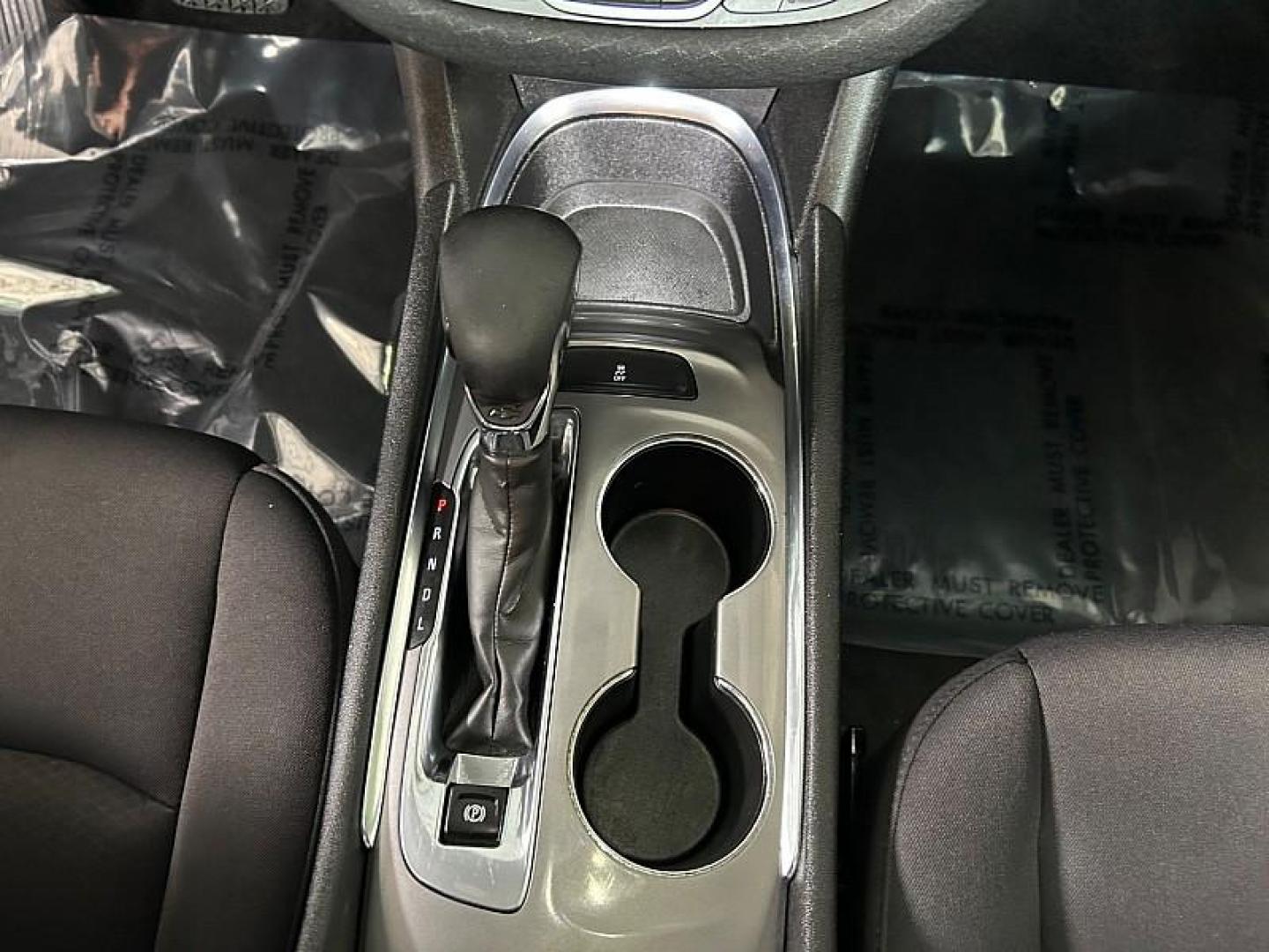 2023 DK GRAY Chevrolet Malibu (1G1ZD5ST5PF) with an 4-Cyl Turbo 1.5 Liter engine, Automatic CVT transmission, located at 412 Auto Vista Drive, Palmdale, CA, 93551, (661) 945-0620, 34.592636, -118.136681 - Photo#13