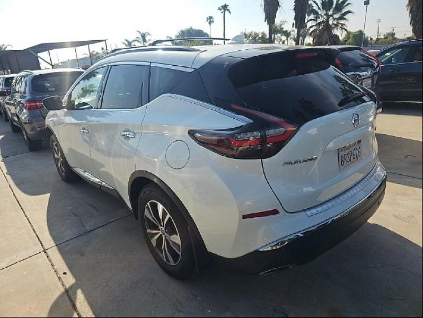 2020 WHITE Nissan Murano (5N1AZ2BJ1LN) with an V6 3.5 Liter engine, Automatic Xtronic CVT transmission, located at 412 Auto Vista Drive, Palmdale, CA, 93551, (661) 945-0620, 34.592636, -118.136681 - Photo#1