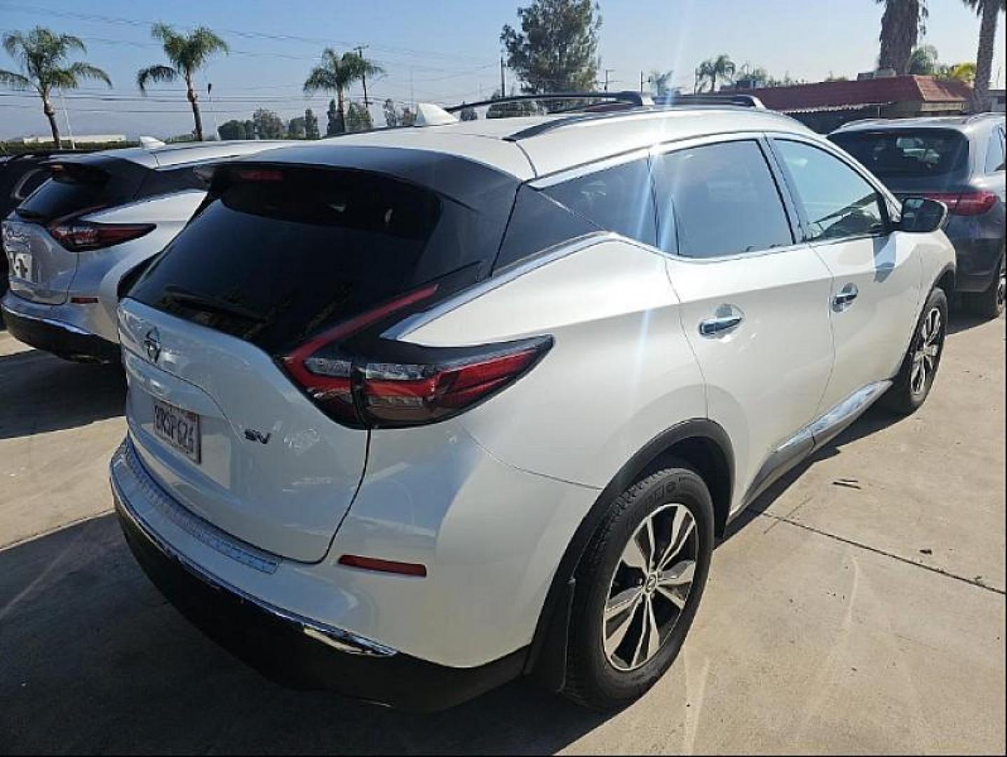 2020 WHITE Nissan Murano (5N1AZ2BJ1LN) with an V6 3.5 Liter engine, Automatic Xtronic CVT transmission, located at 412 Auto Vista Drive, Palmdale, CA, 93551, (661) 945-0620, 34.592636, -118.136681 - Photo#2