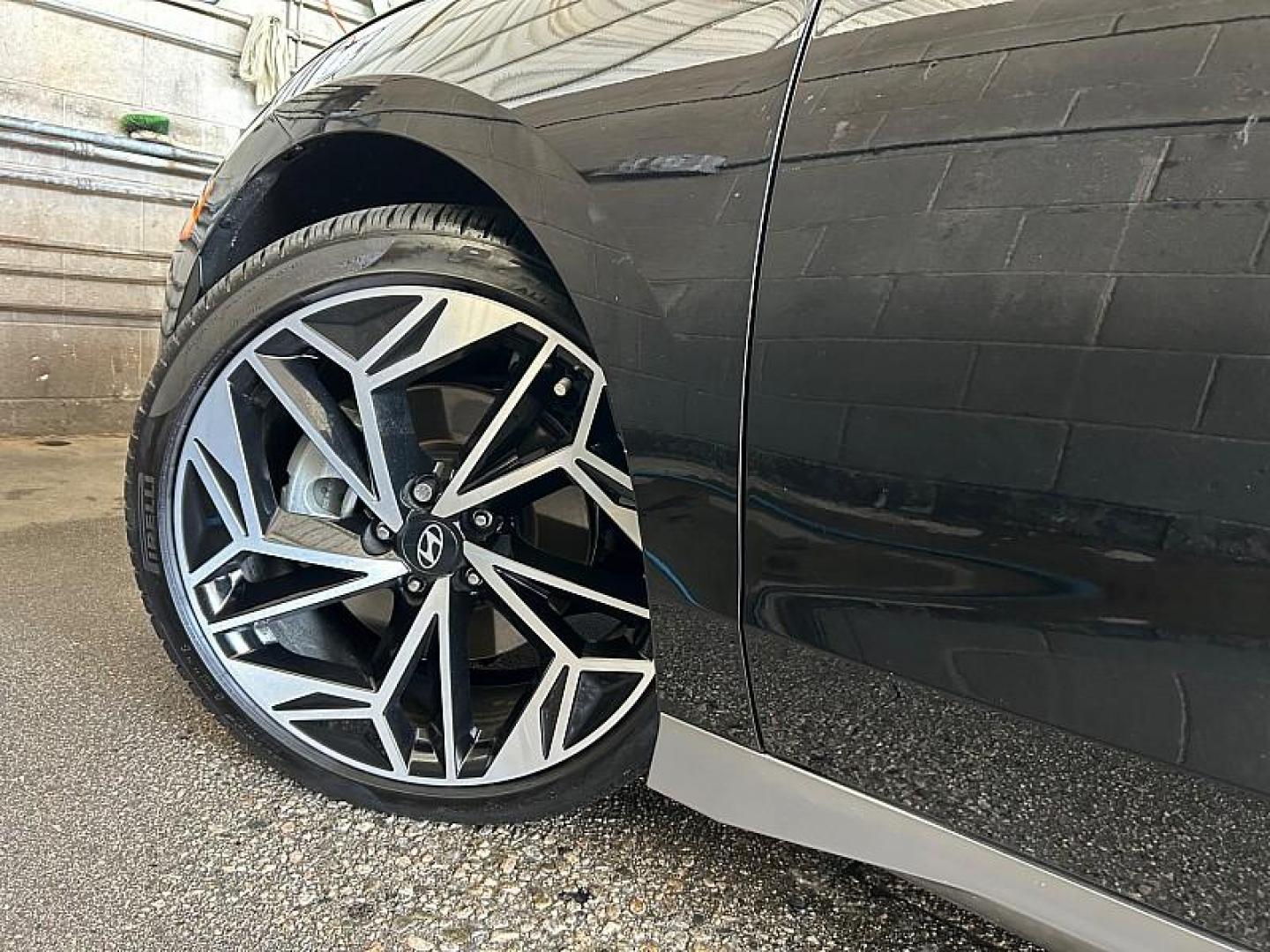 2024 BLACK Hyundai IONIQ 6 (KMHM54AA0RA) with an 225HP Electric Motor engine, Single-speed Reduction Gear transmission, located at 412 Auto Vista Drive, Palmdale, CA, 93551, (661) 945-0620, 34.592636, -118.136681 - Photo#28