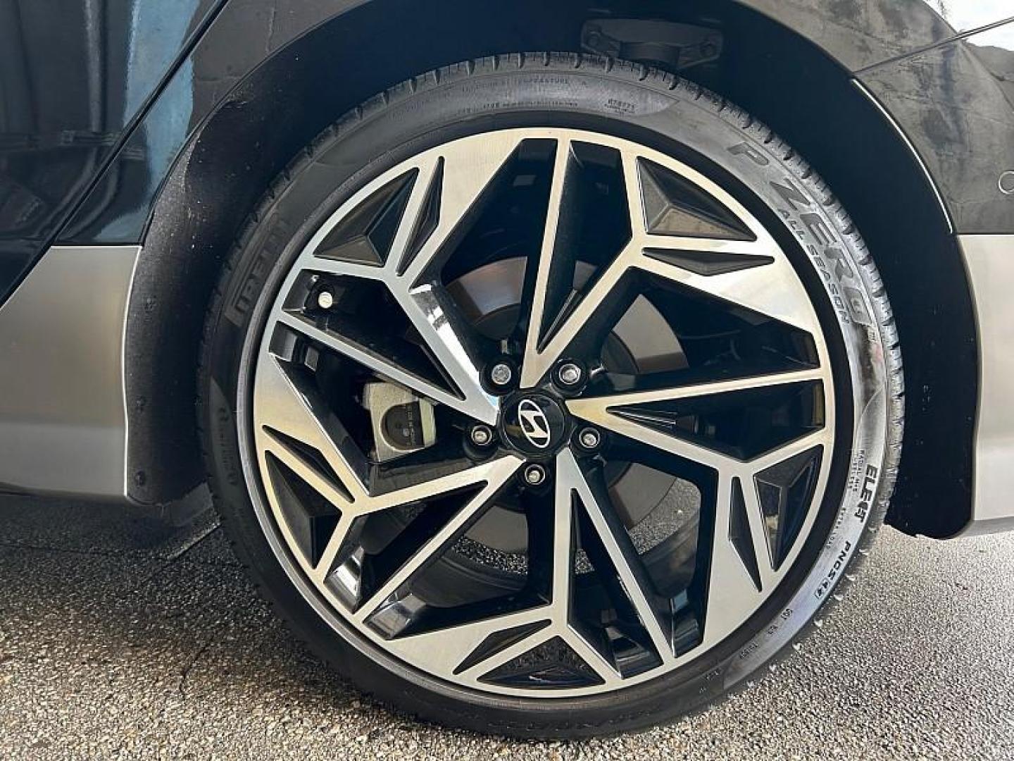 2024 BLACK Hyundai IONIQ 6 (KMHM54AA0RA) with an 225HP Electric Motor engine, Single-speed Reduction Gear transmission, located at 412 Auto Vista Drive, Palmdale, CA, 93551, (661) 945-0620, 34.592636, -118.136681 - Photo#29
