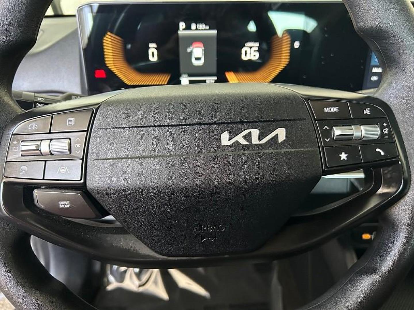 2025 GRAY Kia K4 (3KPFT4DEXSE) with an 4-Cyl 2.0 Liter engine, Automatic IVT transmission, located at 412 Auto Vista Drive, Palmdale, CA, 93551, (661) 945-0620, 34.592636, -118.136681 - Photo#19