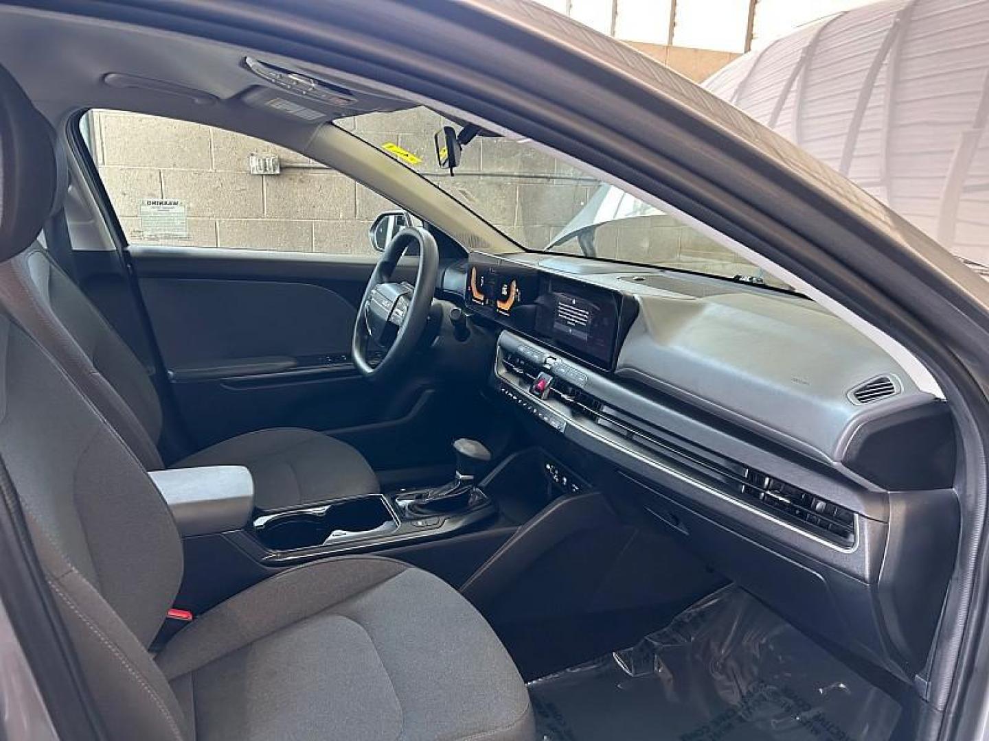 2025 GRAY Kia K4 (3KPFT4DEXSE) with an 4-Cyl 2.0 Liter engine, Automatic IVT transmission, located at 412 Auto Vista Drive, Palmdale, CA, 93551, (661) 945-0620, 34.592636, -118.136681 - Photo#27