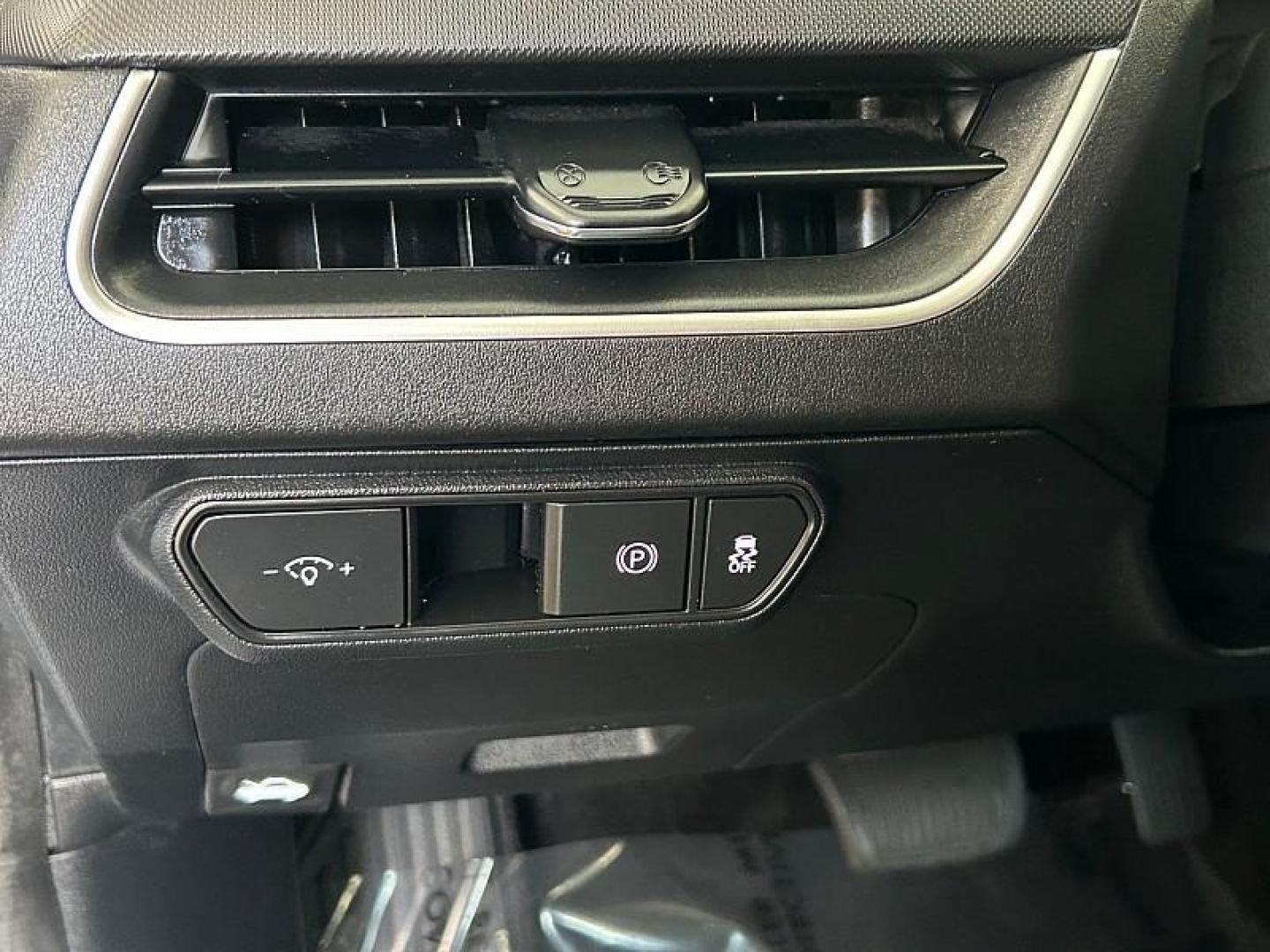 2025 GRAY Kia K4 (3KPFT4DEXSE) with an 4-Cyl 2.0 Liter engine, Automatic IVT transmission, located at 412 Auto Vista Drive, Palmdale, CA, 93551, (661) 945-0620, 34.592636, -118.136681 - Photo#29