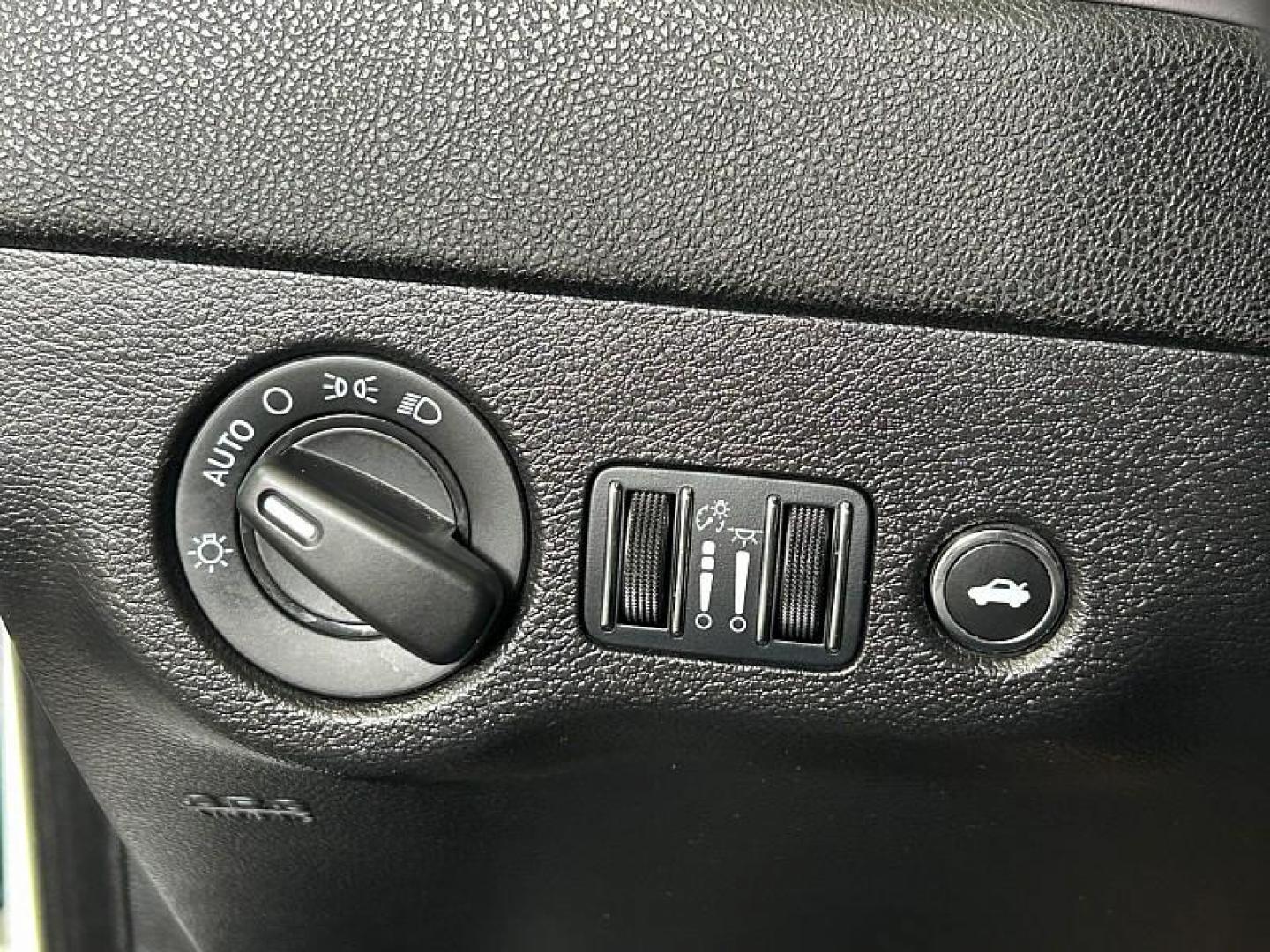 2023 WHITE Dodge Charger (2C3CDXBG1PH) with an V6 3.6 Liter engine, Automatic 8-Spd w/AutoStick transmission, located at 412 Auto Vista Drive, Palmdale, CA, 93551, (661) 945-0620, 34.592636, -118.136681 - Photo#16