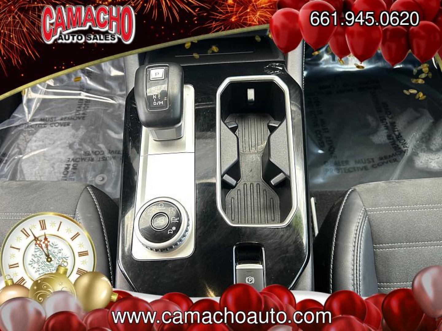 2025 SILVER Mitsubishi Outlander (JA4J3VA84SZ) with an 4-Cyl 2.5 Liter engine, Automatic CVT transmission, located at 412 Auto Vista Drive, Palmdale, CA, 93551, (661) 945-0620, 34.592636, -118.136681 - Photo#14