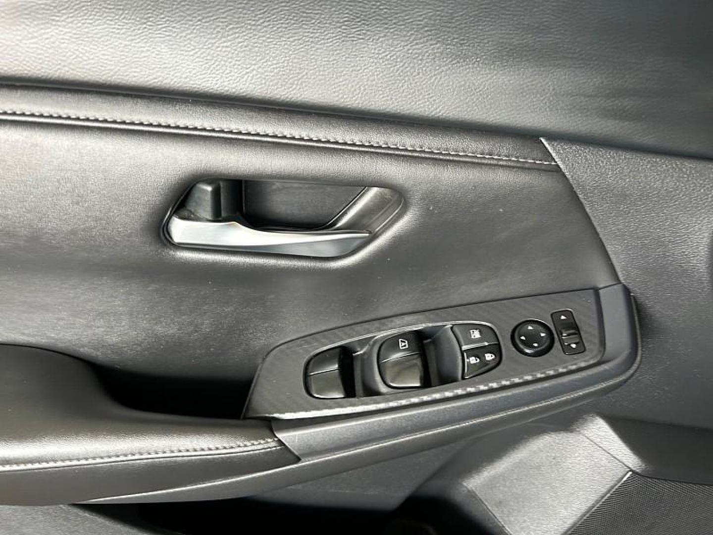 2023 GRAY Nissan Sentra (3N1AB8CV8PY) with an 4-Cyl 2.0 Liter engine, Automatic CVT w/Xtronic transmission, located at 412 Auto Vista Drive, Palmdale, CA, 93551, (661) 945-0620, 34.592636, -118.136681 - Photo#18